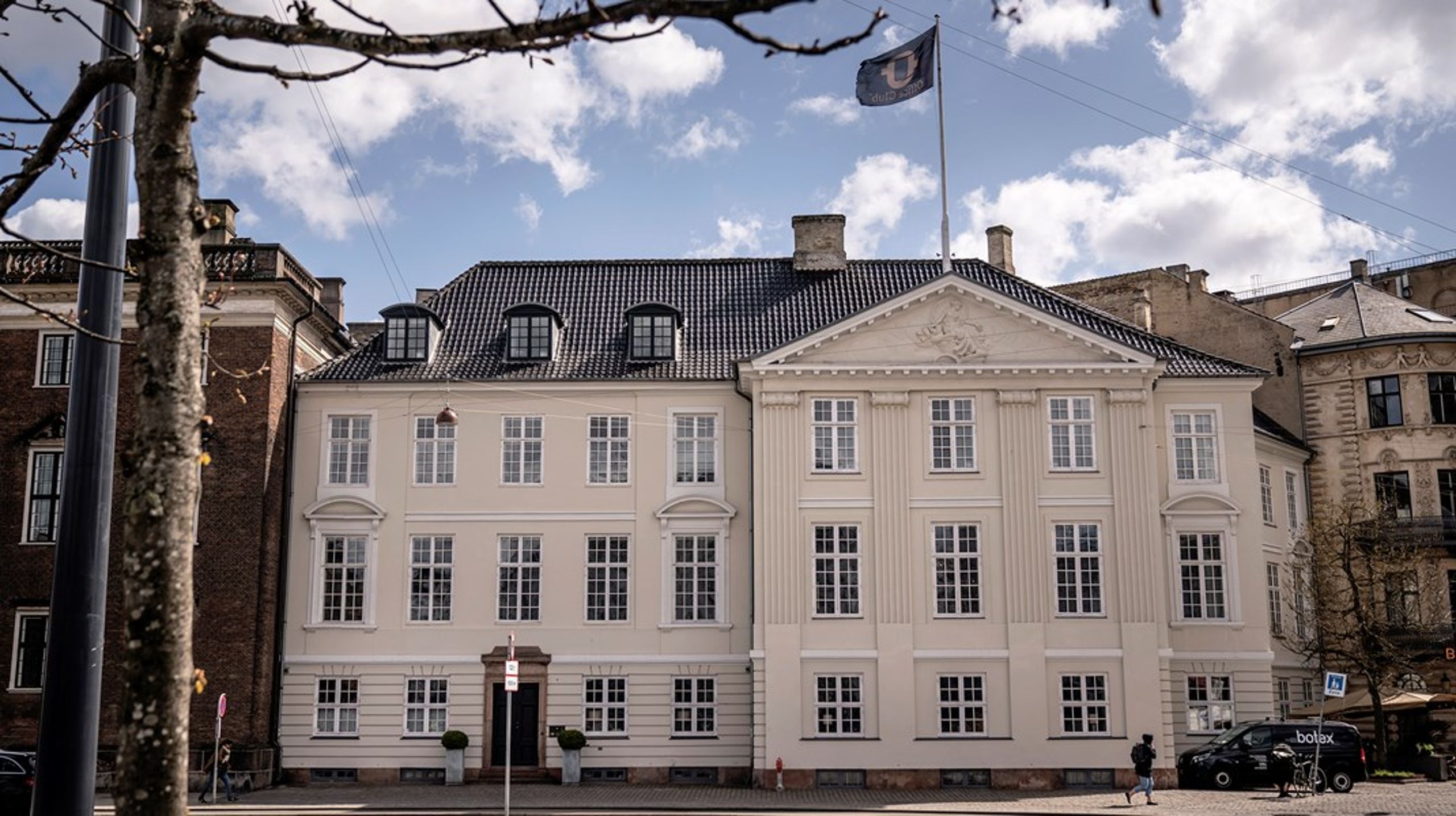 Set fra et bæredygtighedperspektiv er det langt fra altid facaden, som er mest bevaringsværdig. Langt oftere vil det være sådan, at jo mere vi kan genbruge af den eksisterende bygning, desto bedre.&nbsp;skriver&nbsp;Ellen Braae og Sofie Stilling.