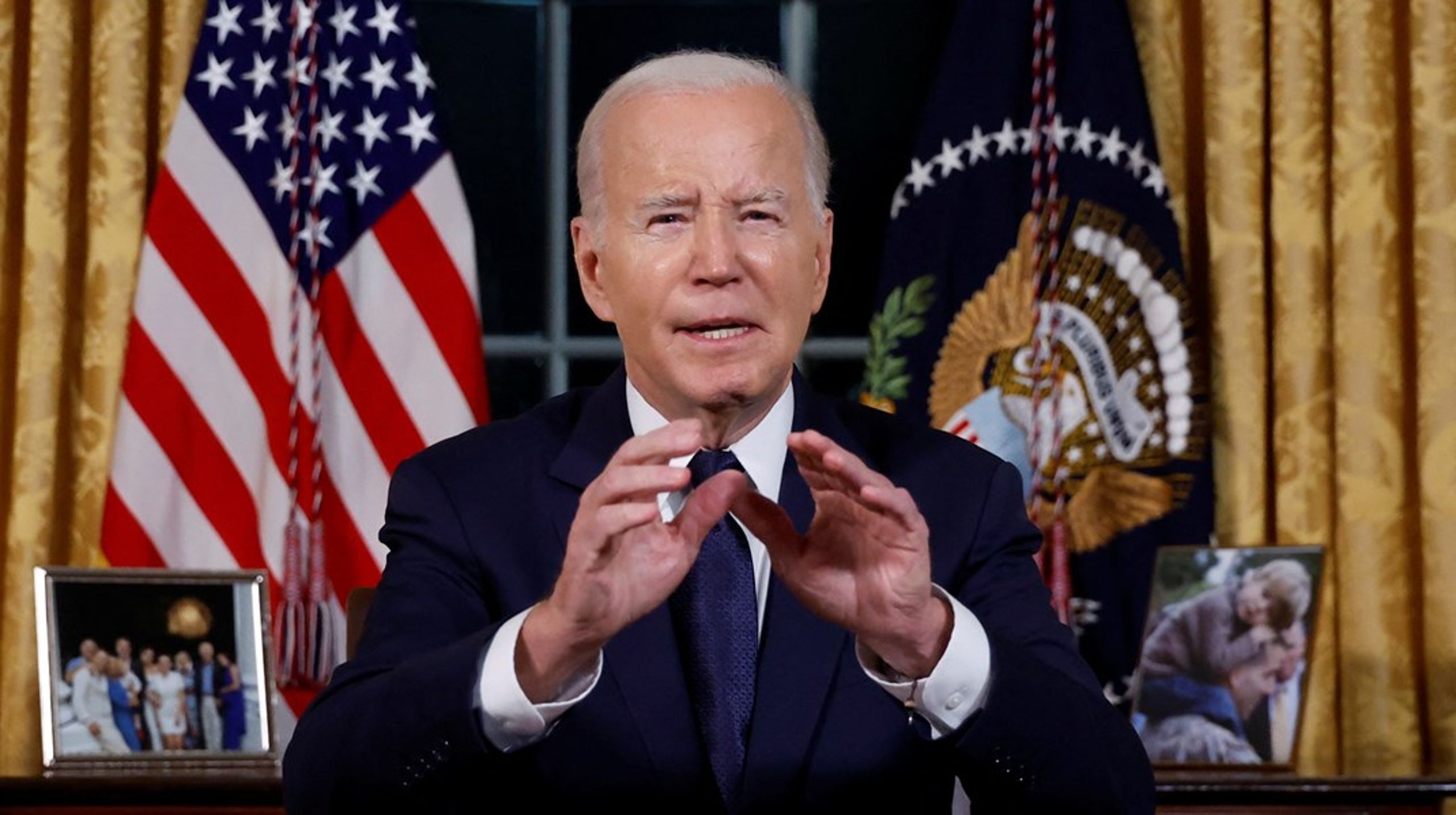 Præsident Biden talte til nationen fra sit kontor i det Hvide Hus 20. oktober 2023. Her gentog Trumans doktrin: Det var USA's opgave at støtte frie befolkninger, skriver Mikkel Vedby Rasmussen.