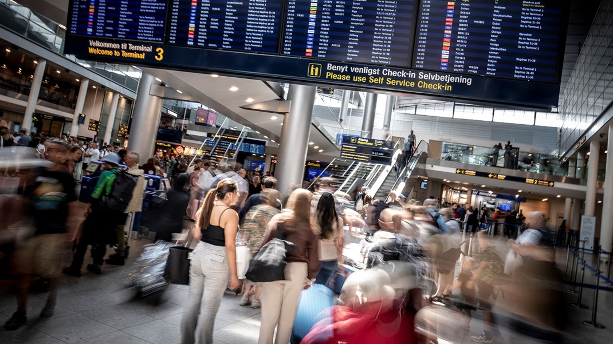 Når regeringens foreslåede passagerafgift er fuldt ud indfaset i 2030, vil afgiften på en rejse inden for Europa være på cirka 60 kroner. For mellemlange rejser til eksempelvis New York vil afgiften i 2030 være på 240 kroner.<br>
