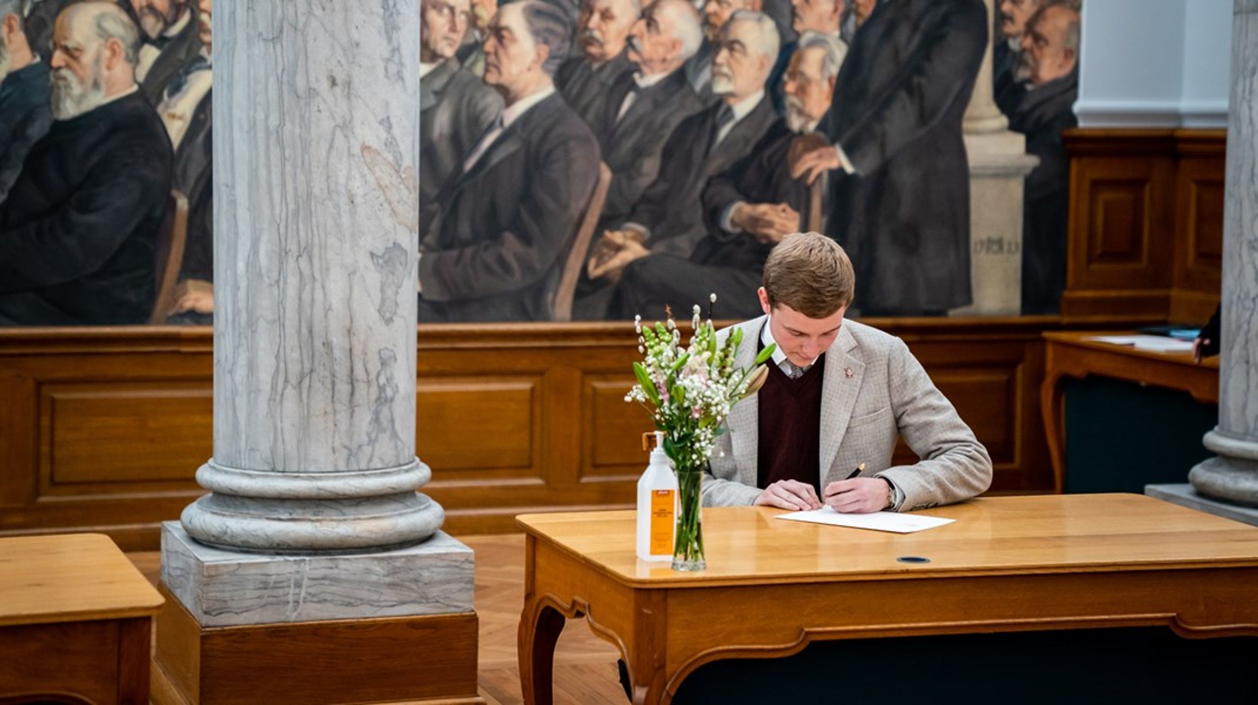 Mikkel Bjørn er særligt vild med musik og filmkunst fra 1980'erne, der på mange måder er den unge DF'ers&nbsp;årti.&nbsp;