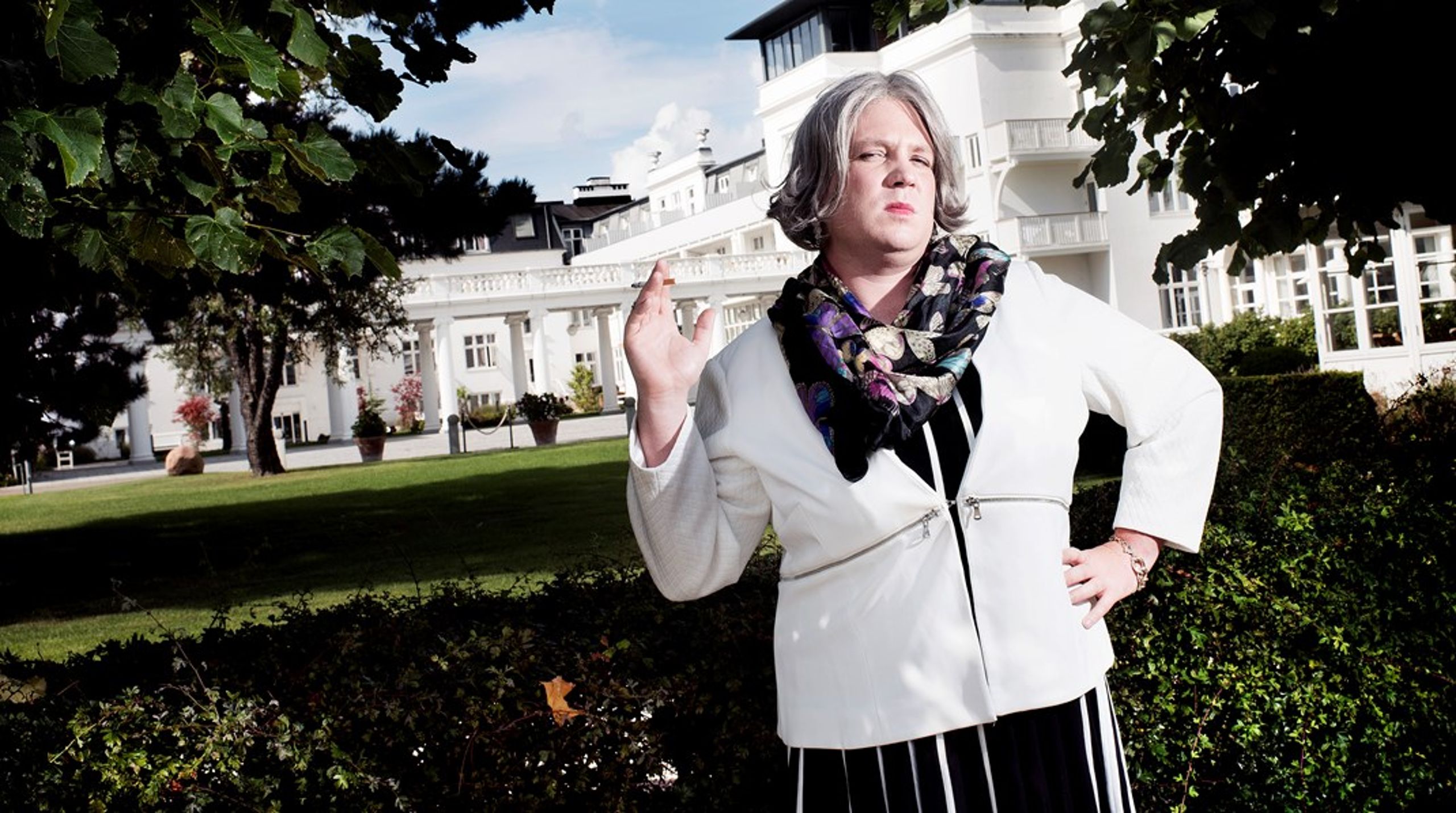 Frederik Cilius har i årevis som Kirsten Birgit revset politikere og blandt andet forudsagt Jakob Ellemann-Jensens afgang fra Folketinget.