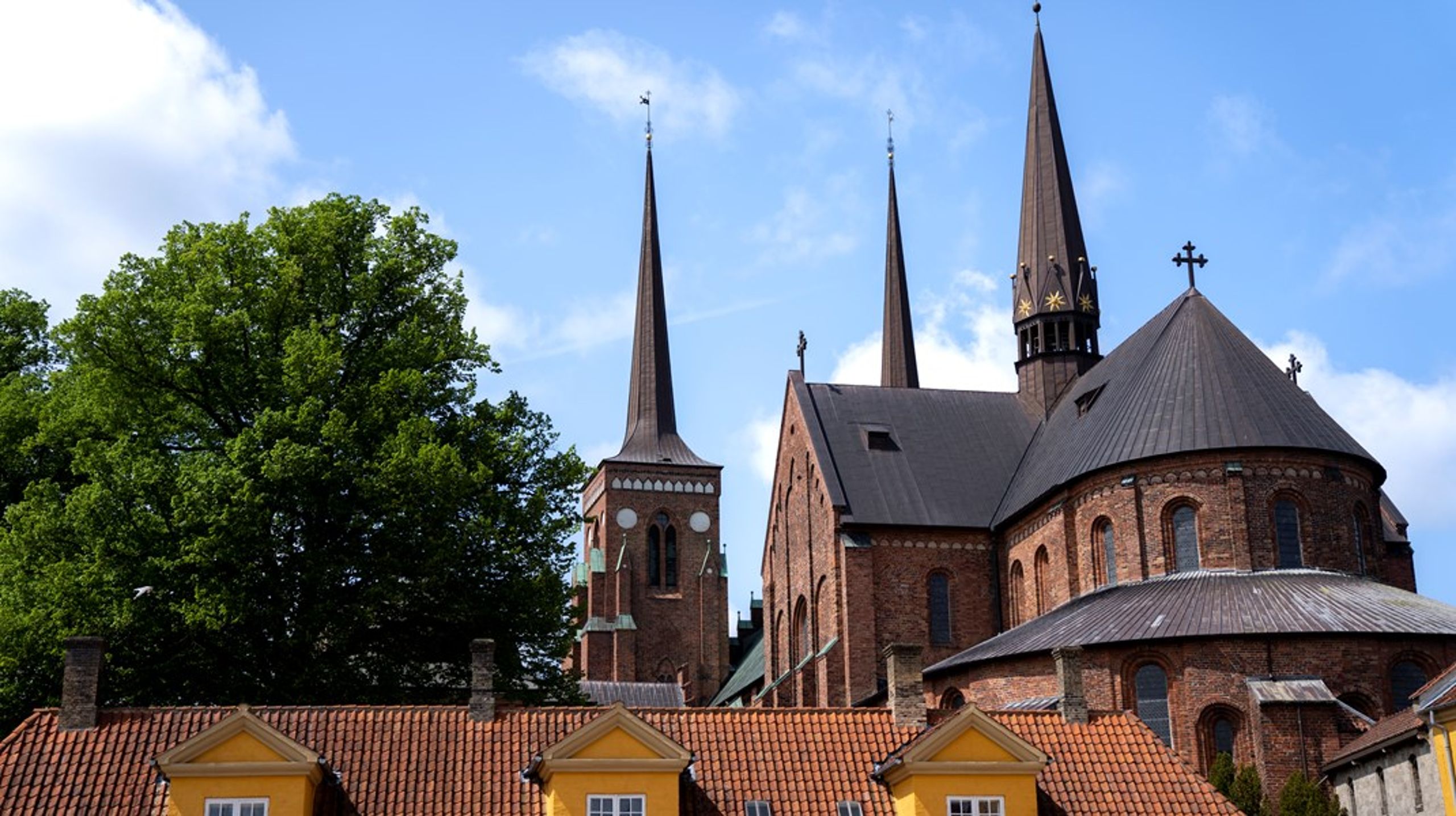 <div>Biskoppen, stiftsadministrationen samt alle medarbejdere og frivillige i Roskilde Stift byder&nbsp;Jacob Ølgaard-Nicolajsen velkommen som den nye stiftskontorchef.<br></div>