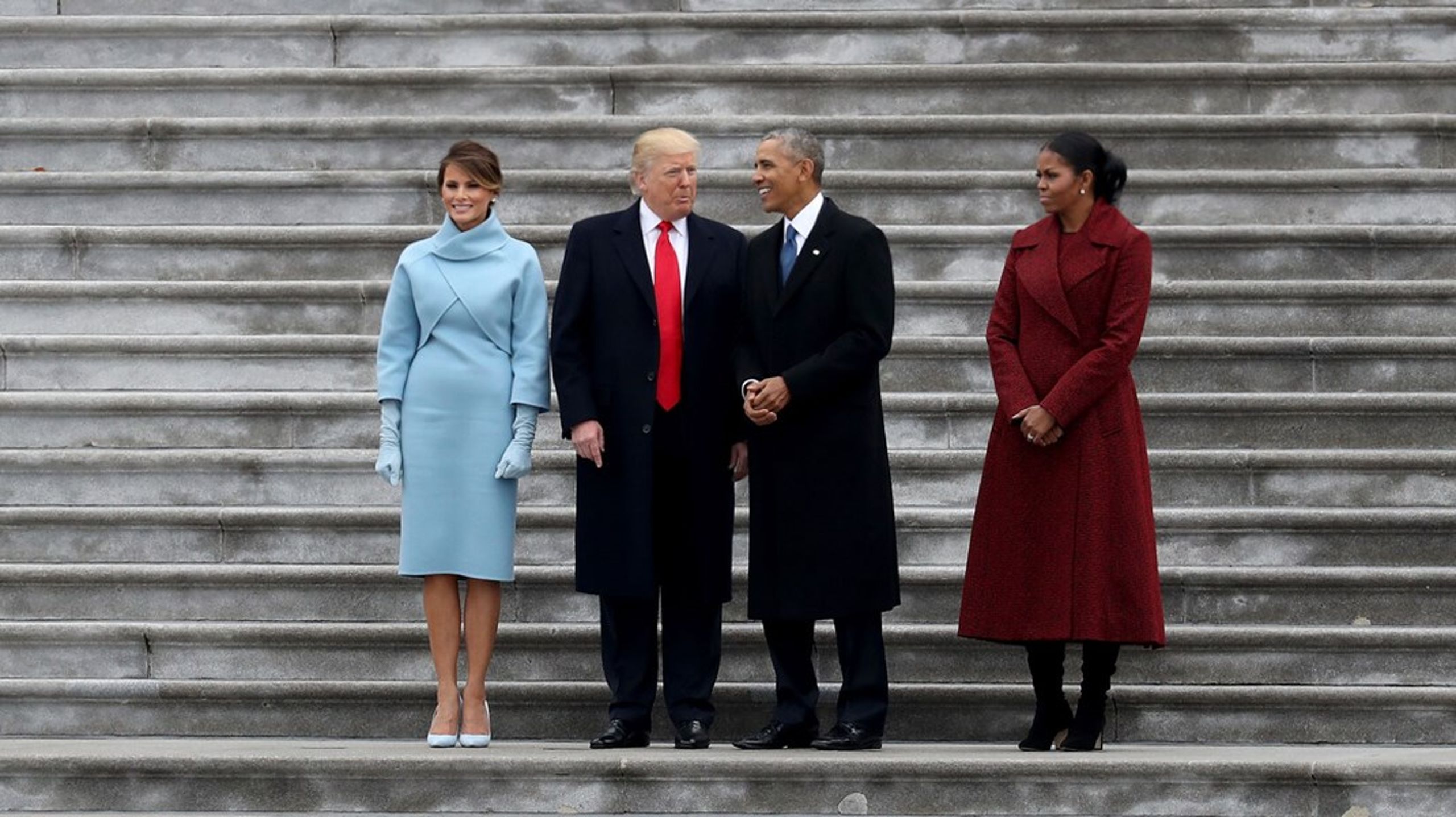 'Førstedamer' er et ambitiøst projekt på kun 249 sider. Nogle af eksemplerne på Melania Trump og Michelle Obama's indflydelse bliver&nbsp;derfor også en smule overfladiske. Som om nogle af eksemplerne kun er med, fordi de er let tilgængelige at researche sig frem til.
