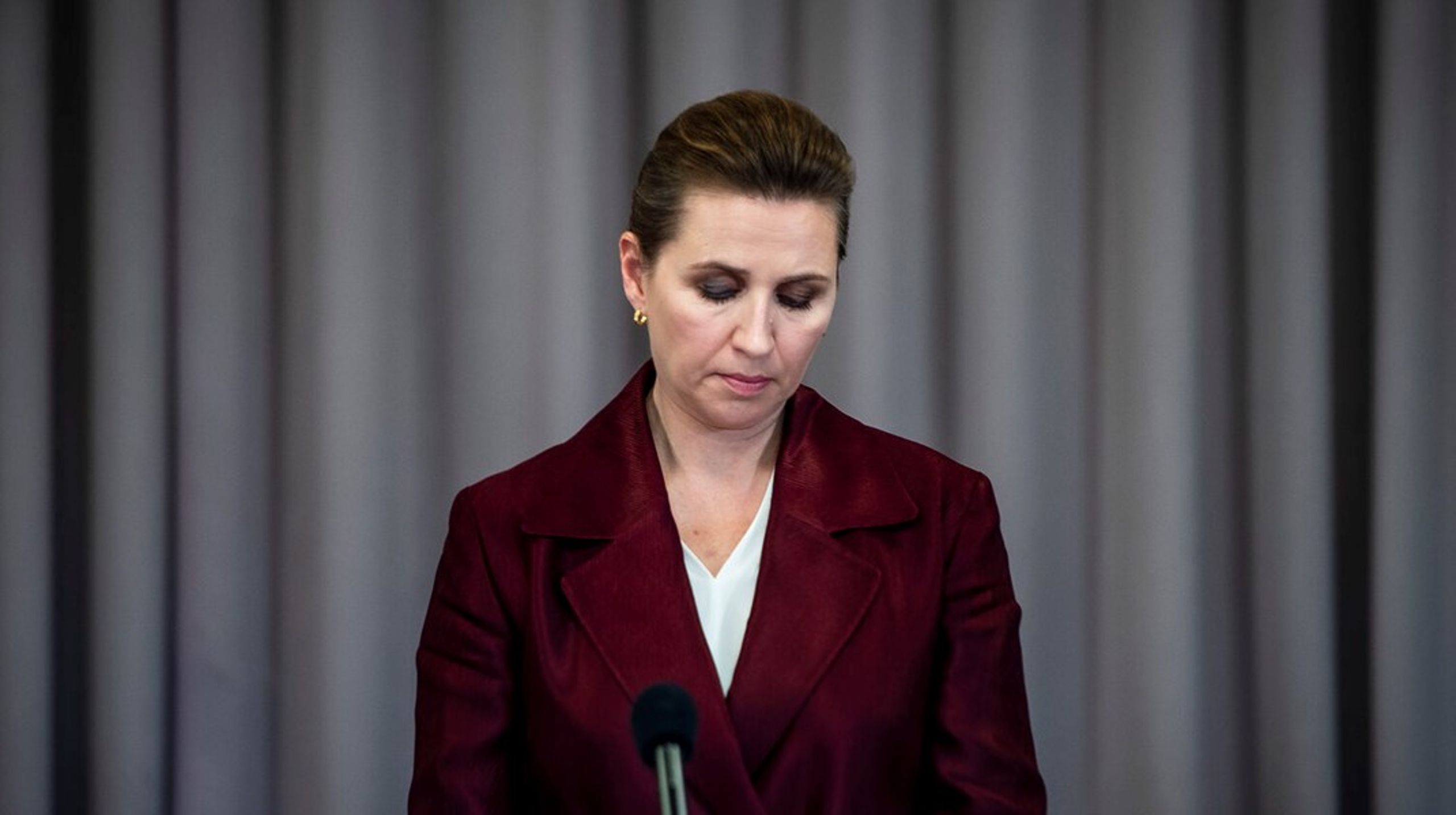 Statsminister Mette Frederiksen (S)&nbsp;har aldrig været så upopulær som nu, og det bjerg, hun skal opad for at løfte partiet, er blevet langt mere stejlt, end det var for et år siden. &nbsp;