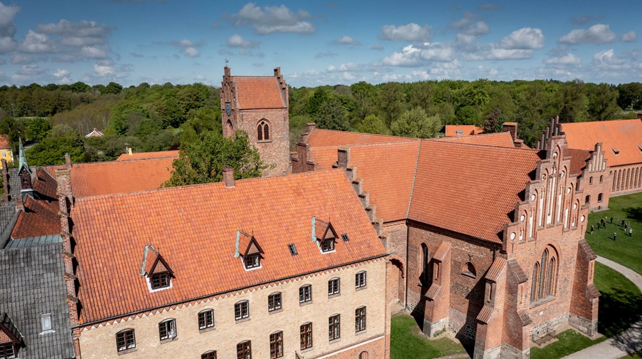 Herlufsholm skole i Næstved skal for anden gang på under to år finde en ny rektor. Gitte Nørgaard nåede at være rektor for skolen i knap halvandet år men har nu, sammen med skolens bestyrelsesformand Jon Stokholm, valgt at forlade sin stilling med øjeblikkelig virkning efter "gensidig aftale".