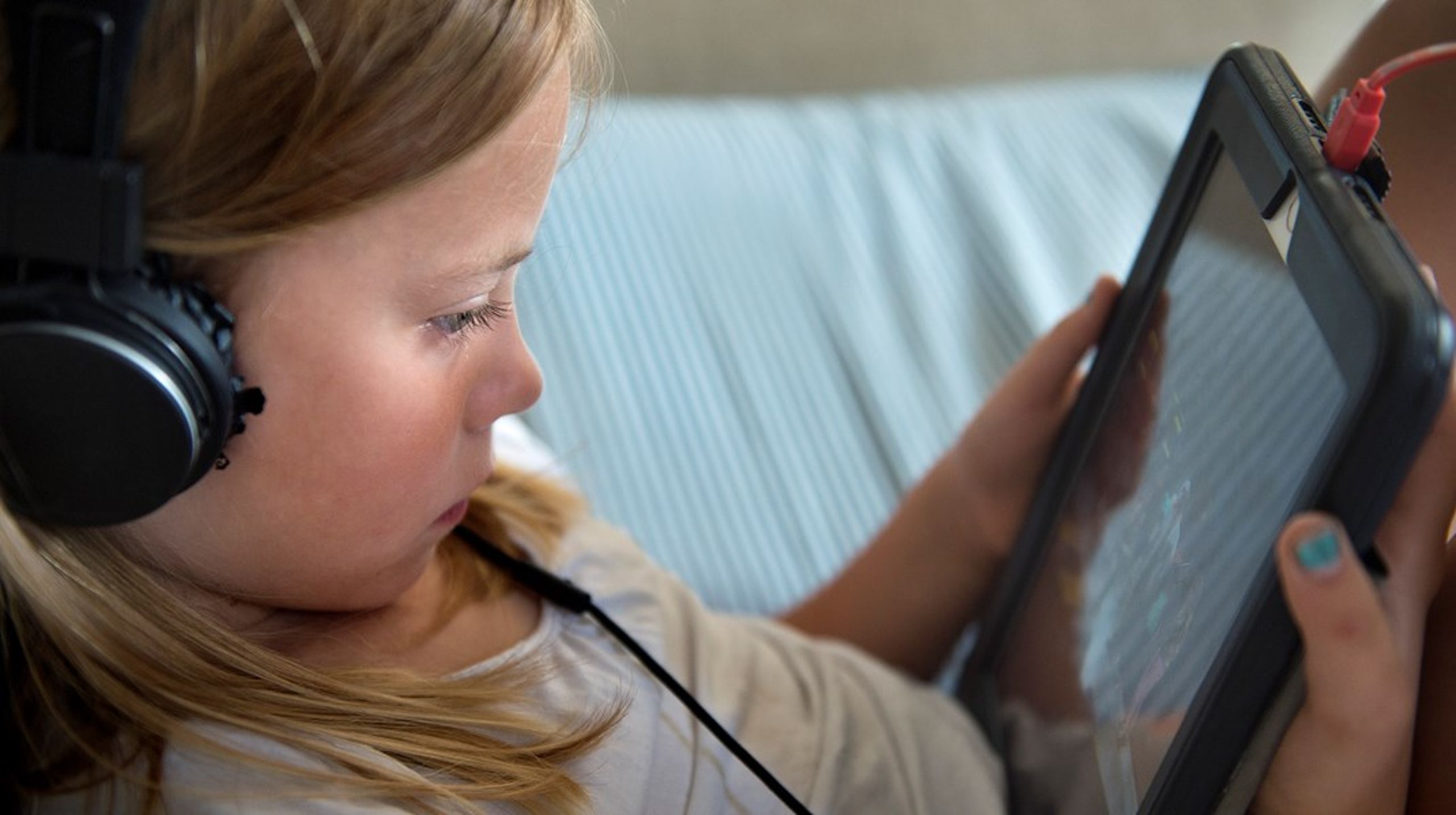 For at fange børn,&nbsp;skal lyduniverset fungere som et hjem for stærke fortællinger, ikke som en radiokanal, skriver&nbsp;Rebecca Bach-Lauritsen &amp; Julie Bang.