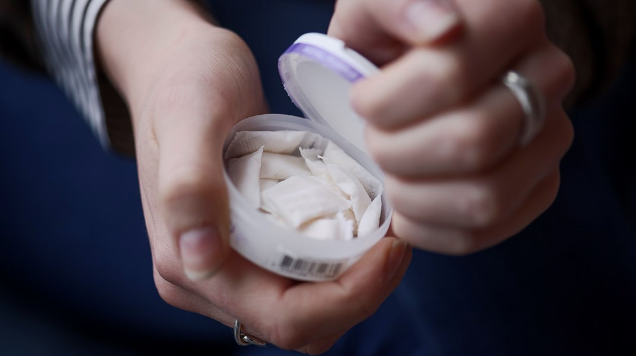 Antallet af rygere i Danmark er&nbsp;faldet de seneste mange år, mens andelen af nikotinafhængige næsten er forblevet den samme, skriver Thomas Roland.