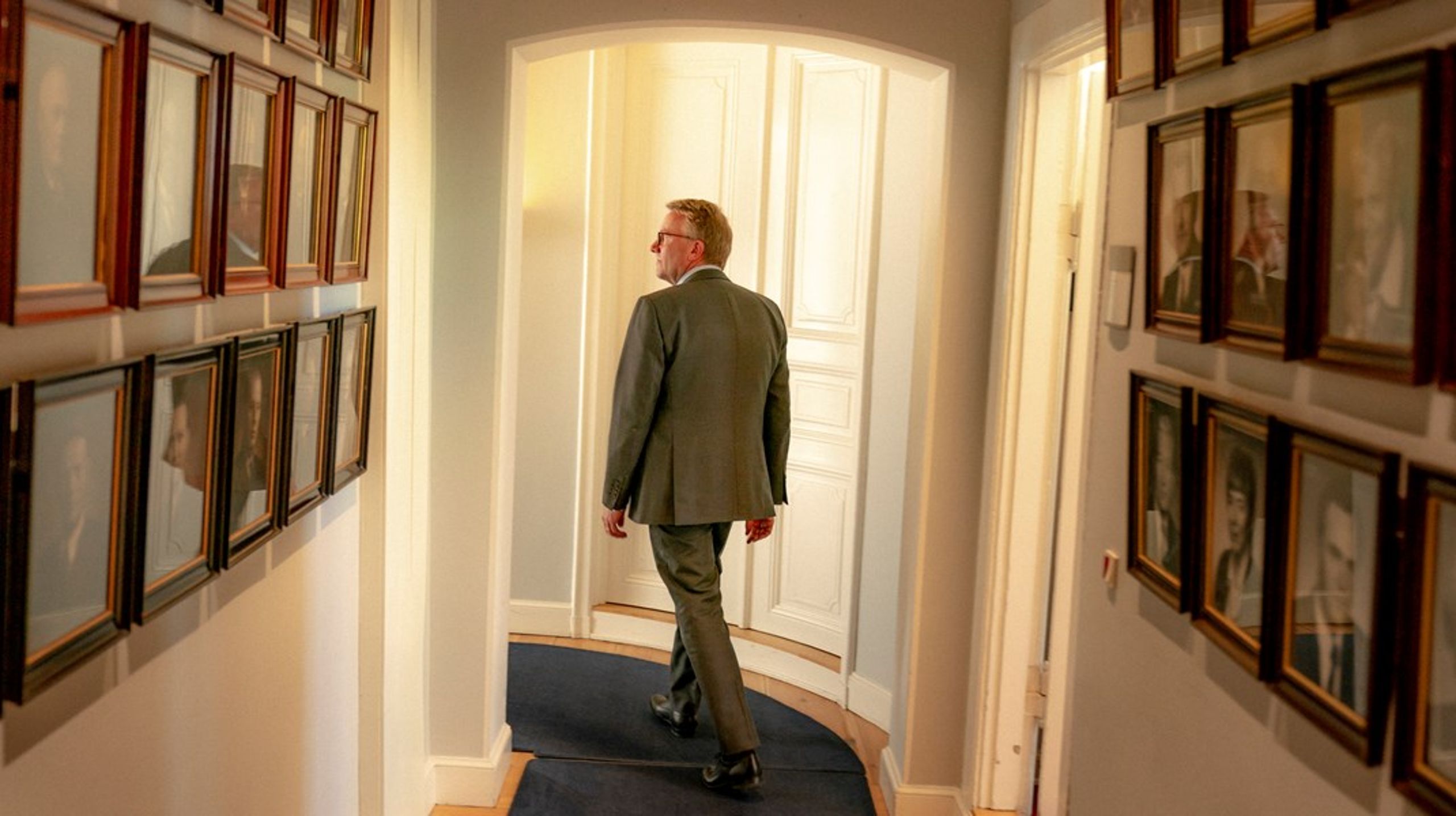 Folketinget taler ofte om gerne at ville gøre noget for iværksættere, og regeringen har varslet en iværksætterstrategi.&nbsp;Derfor lidt ord om, hvad en sådan bør indeholde, hvis den skal gøre en reel forskel, skriver Jenny N. Braat.