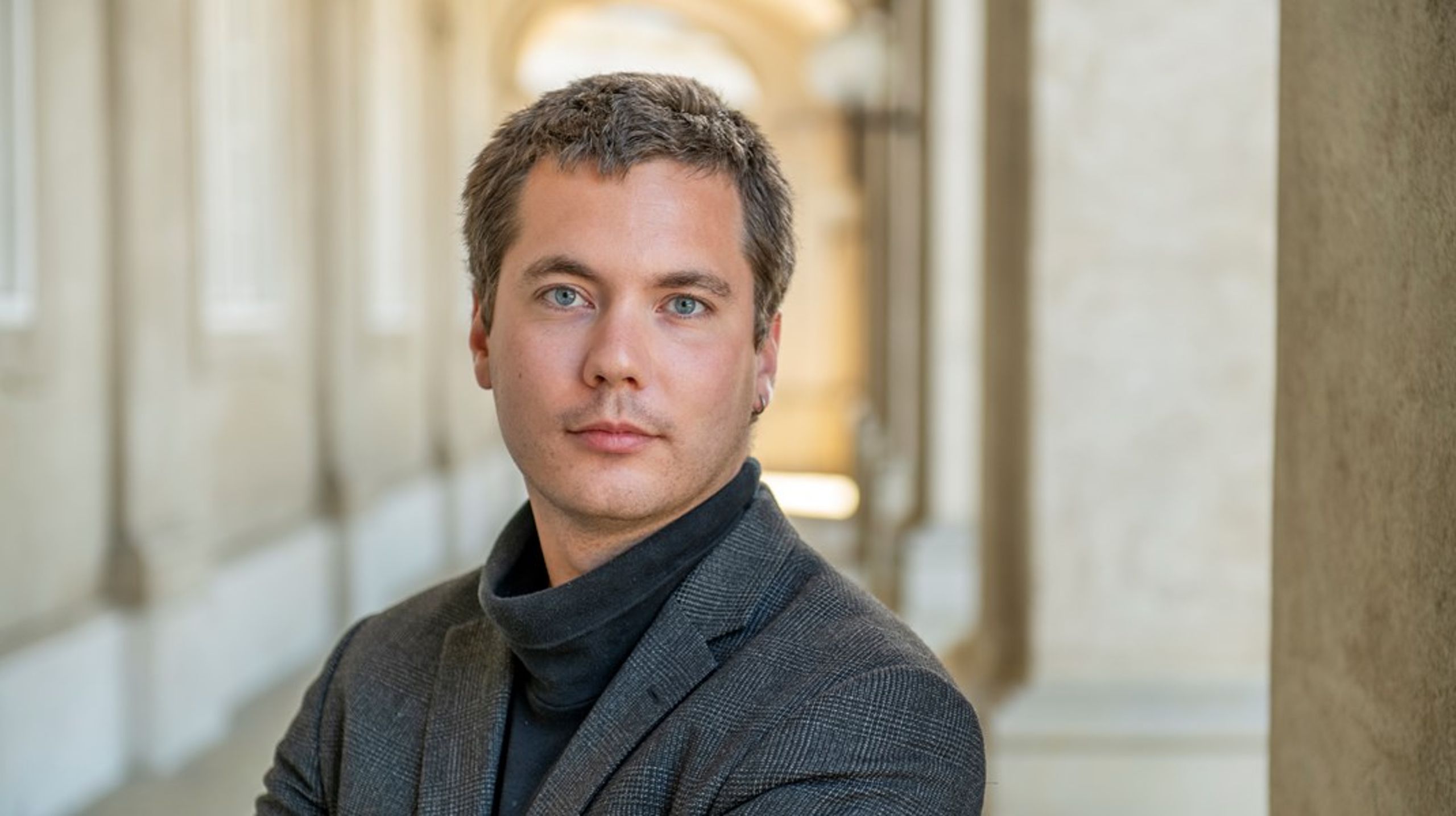 Karl Emil Frost ser frem til at dække tidens store etiske spørgsmål og dilemmaer og til at følge folkekirken og andre trossamfund tæt.