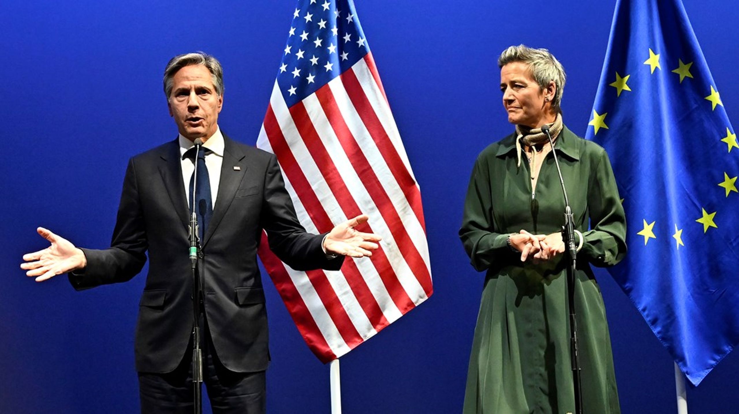 "Ser vi
på det økonomiske samarbejde på tværs af Atlanten, så får man snarere
indtrykket af høflig, men larmende amerikansk ligegyldighed. Vi er ikke den
vigtigste region," skriver Søren Friis Larsen.