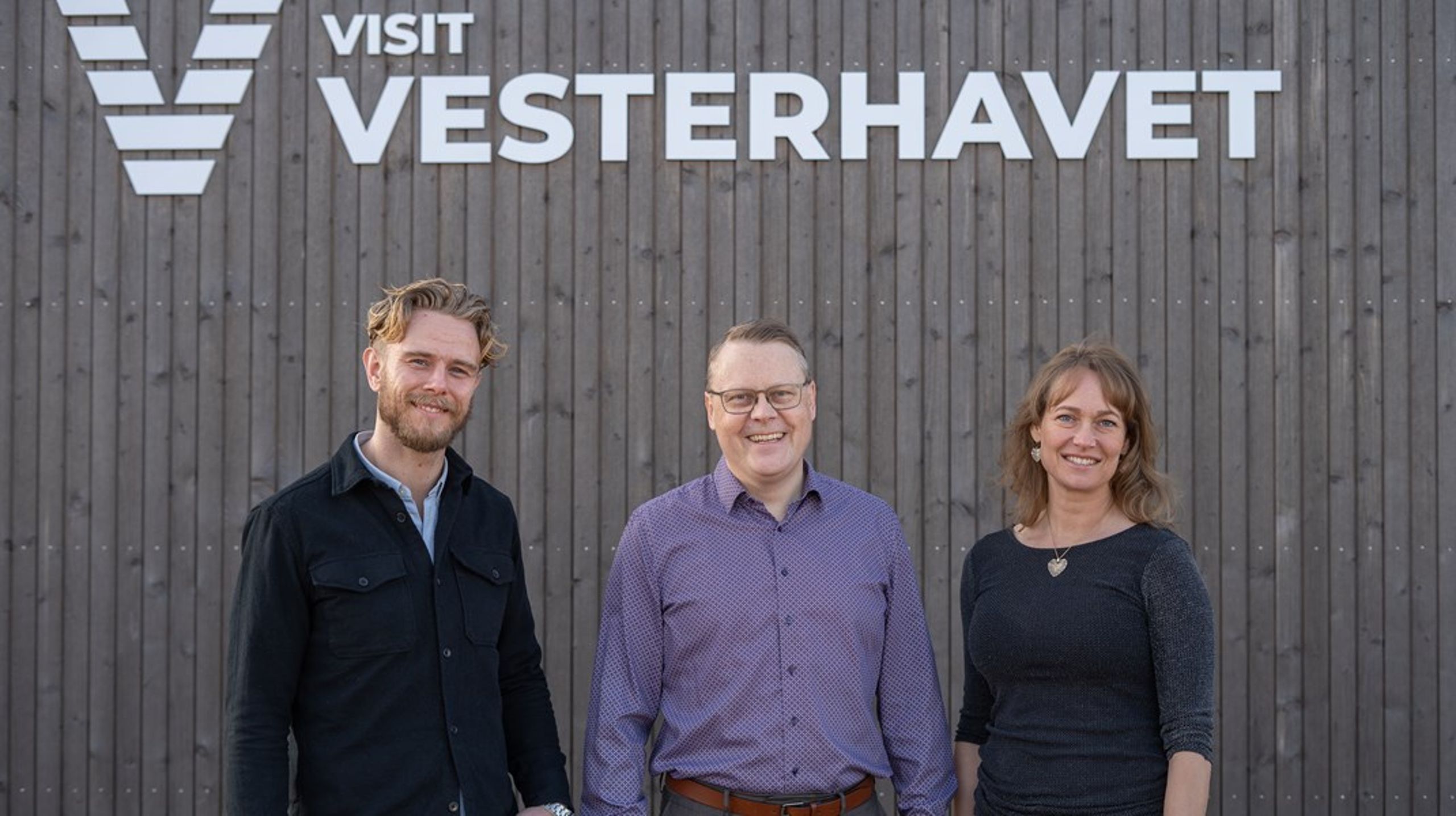 Turismeforeningen Destination Vesterhavet har fået en ny faglig ledelsesgruppe i direktør Torben Kylling Petersen,&nbsp;nyudnævnte udviklings- og partnerchef Vibeke Birk og nyudnævnte marketing- og medlemschef Kent Jensen Bøndergaard.