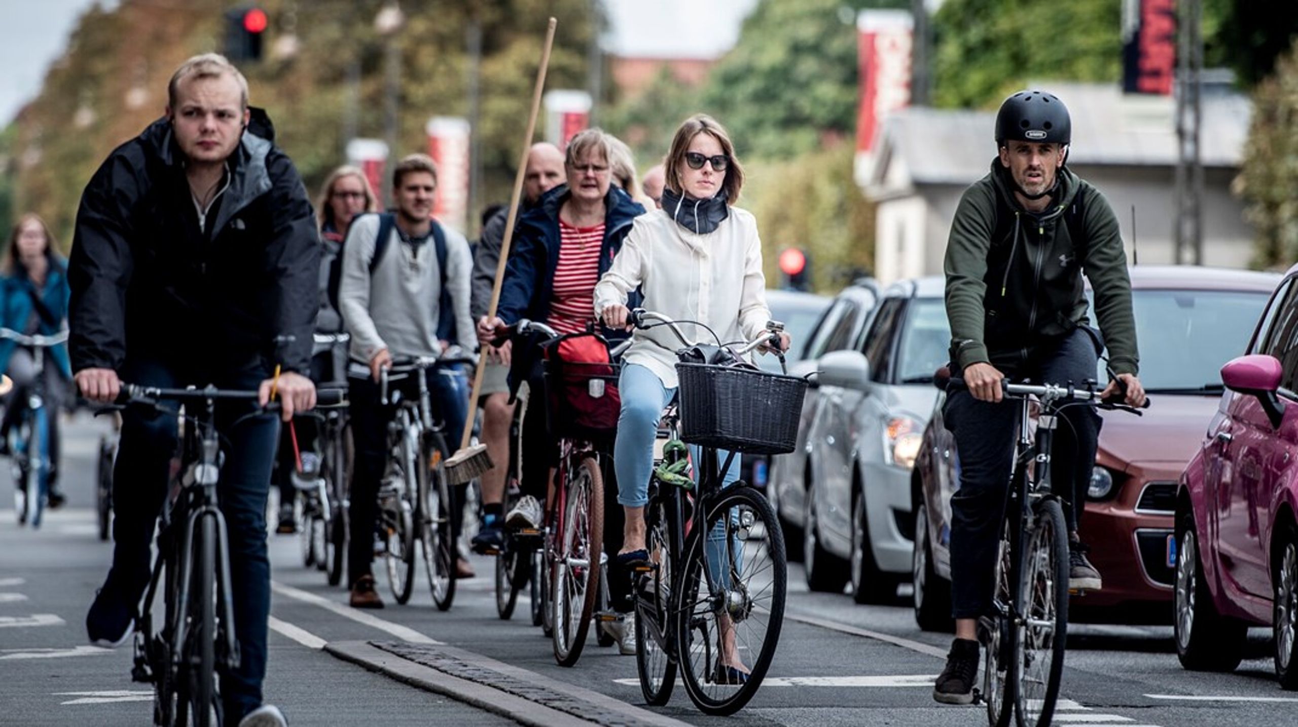 Det er ikke første gang, at forslaget ser dagens lys. I 2010 foreslog SF tvungen cykelhjelm for børn under 12 år. Men dengang mødte forslaget politisk modstand.&nbsp;