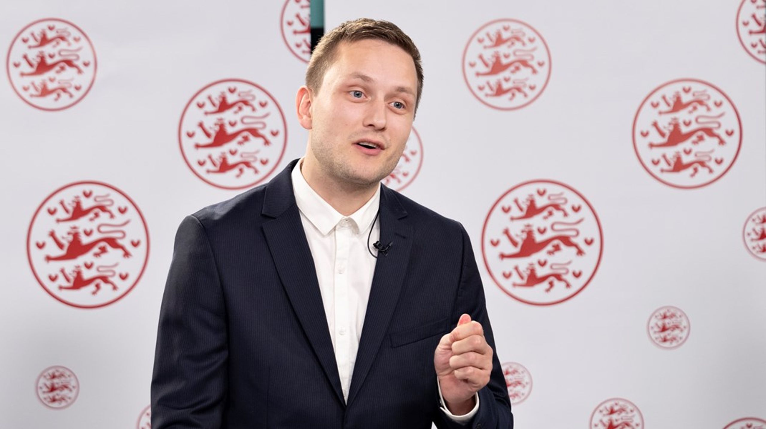 Jens-Frederik Nielsen er blevet genvalgt som formand for&nbsp;Demokraatit på partiets landsmøde.