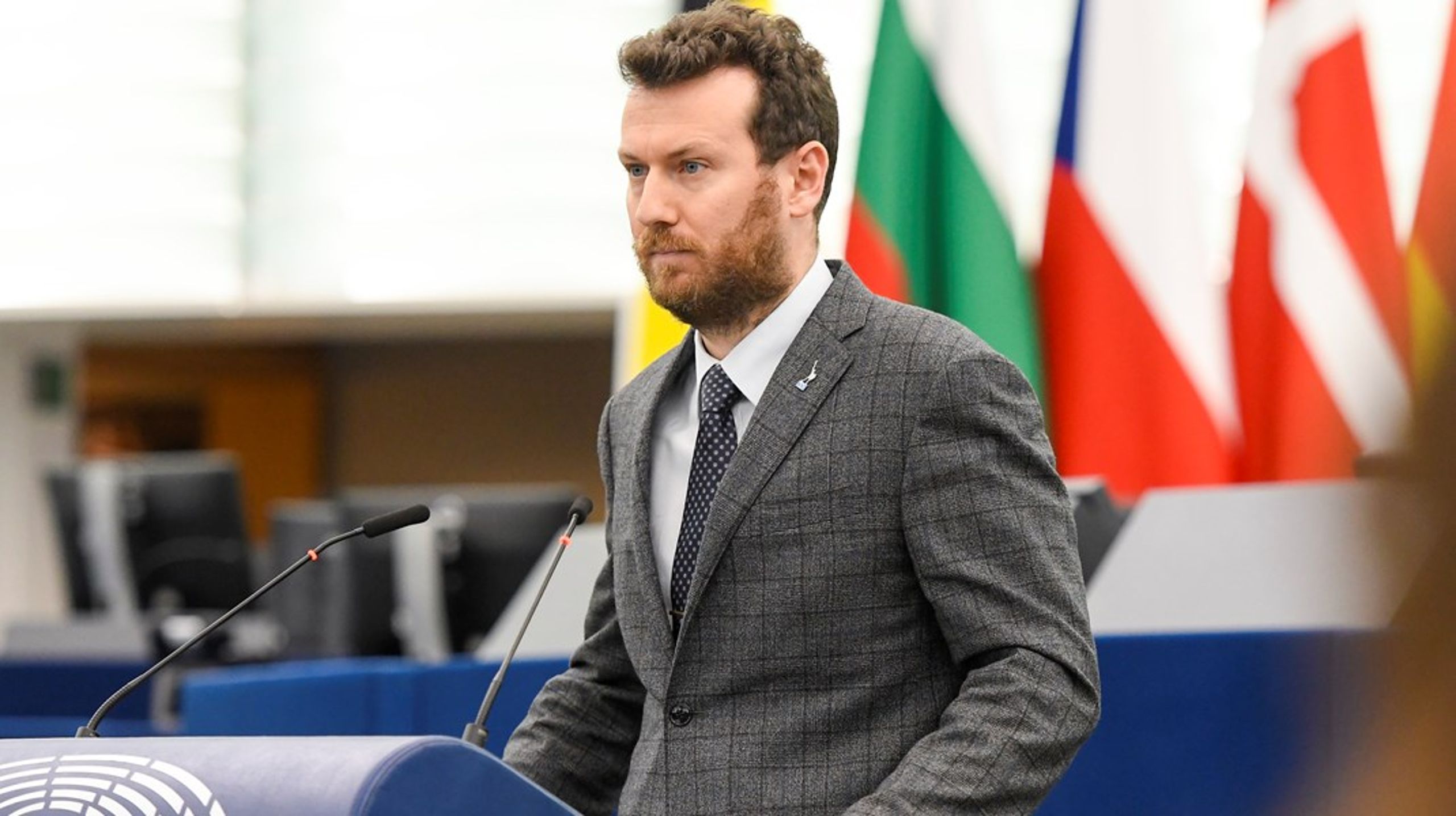 Afsløringen af, at russiske aktører har engageret sig i propagandaaktiviteter via webstedet "Voice of Europe", har vakt opsigt. Blandt andet er flere europæiske politikere - herunder Matteo Gazzini (EPP, på billedet)&nbsp;blevet betalt for politisk fortalervirksomhed i EU, skriver Altinget Norges EU-analytiker,&nbsp;Jette F. Christensen