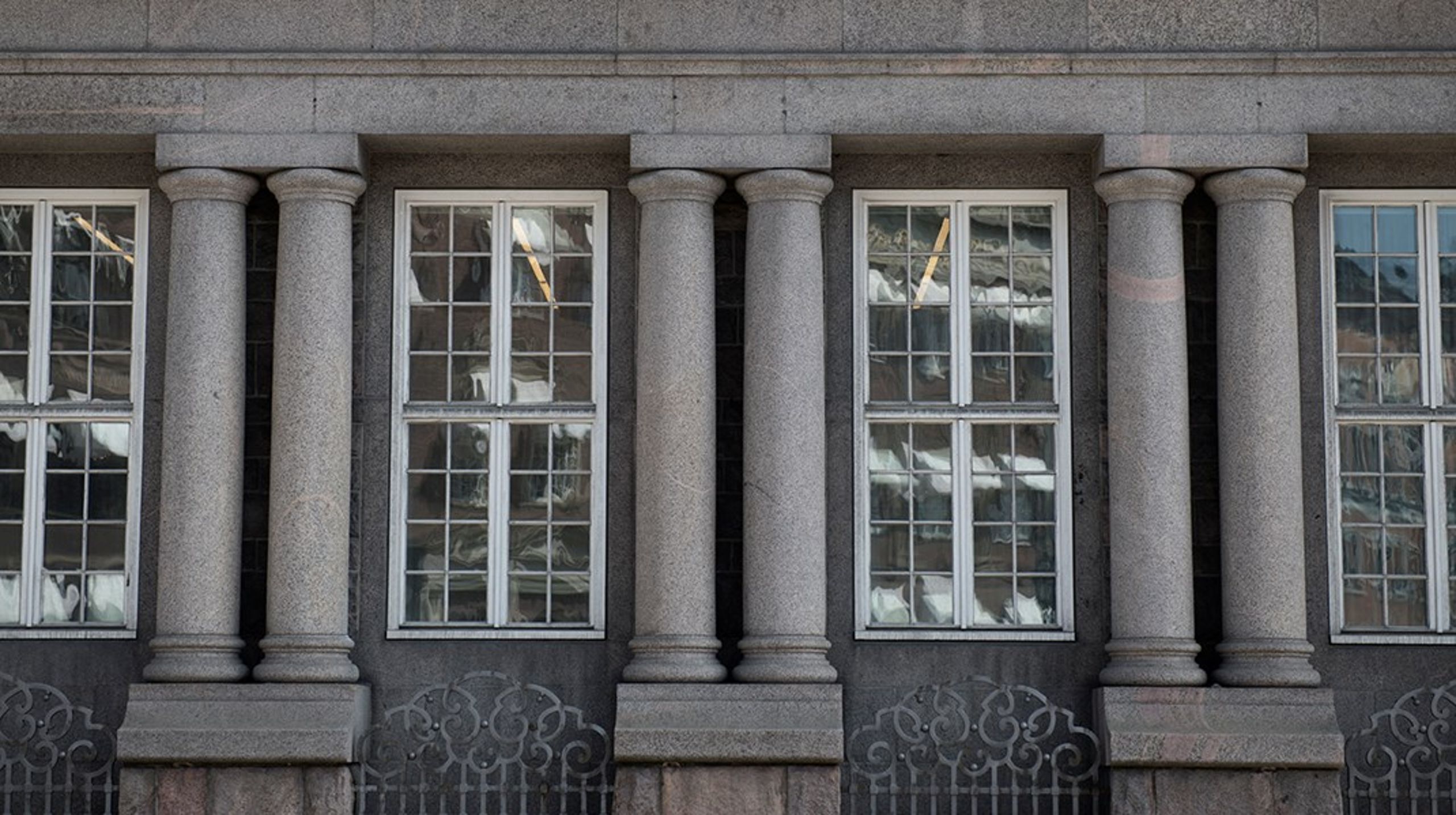 <div>Regeringen opretter fem nye forsvarsattaché- og forsvarsrådgiverstillinger som en del af forsvarsforliget.<br></div>