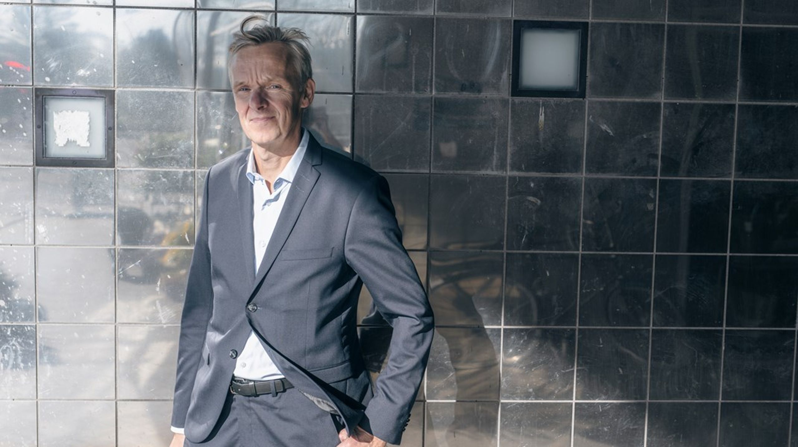 Der skal strammes op i fremtidens dækning af advokatundersøgelser, mener Poul Madsen. Medierne glemmer, at undersøgelserne&nbsp;"kan blive brugt som et redskab til at komme ud af fedtefadet,” siger professor i journalistik og kommunikation.