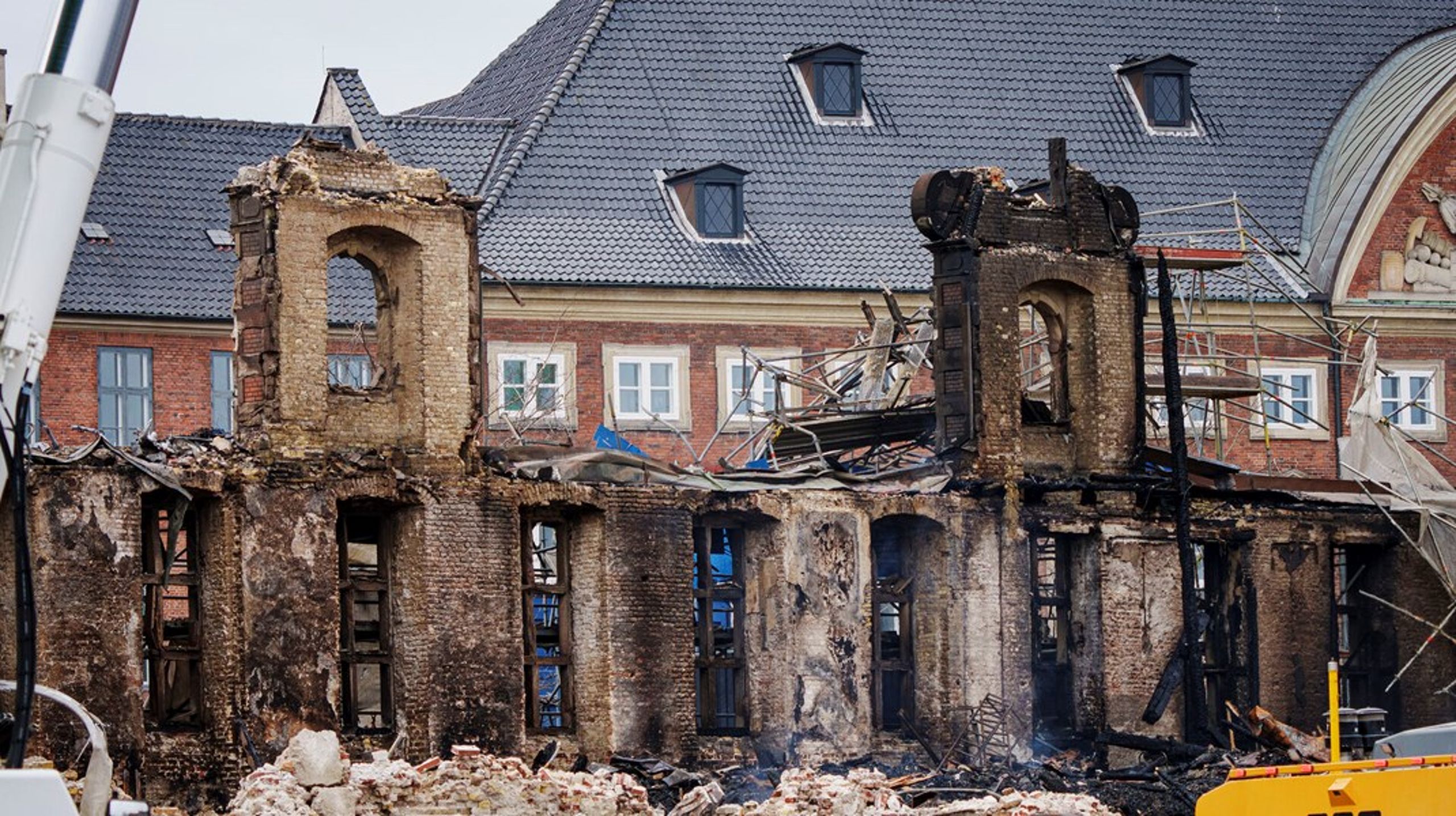 I det hele taget vil der være et stort potentiale for at genopdage gamle håndværkstraditioner og føre dem ind i det 21. århundrede på måder, der ikke blot bevarer, men også beriger fagene, skriver rektor og uddannelseschef på Designskolen Kolding.