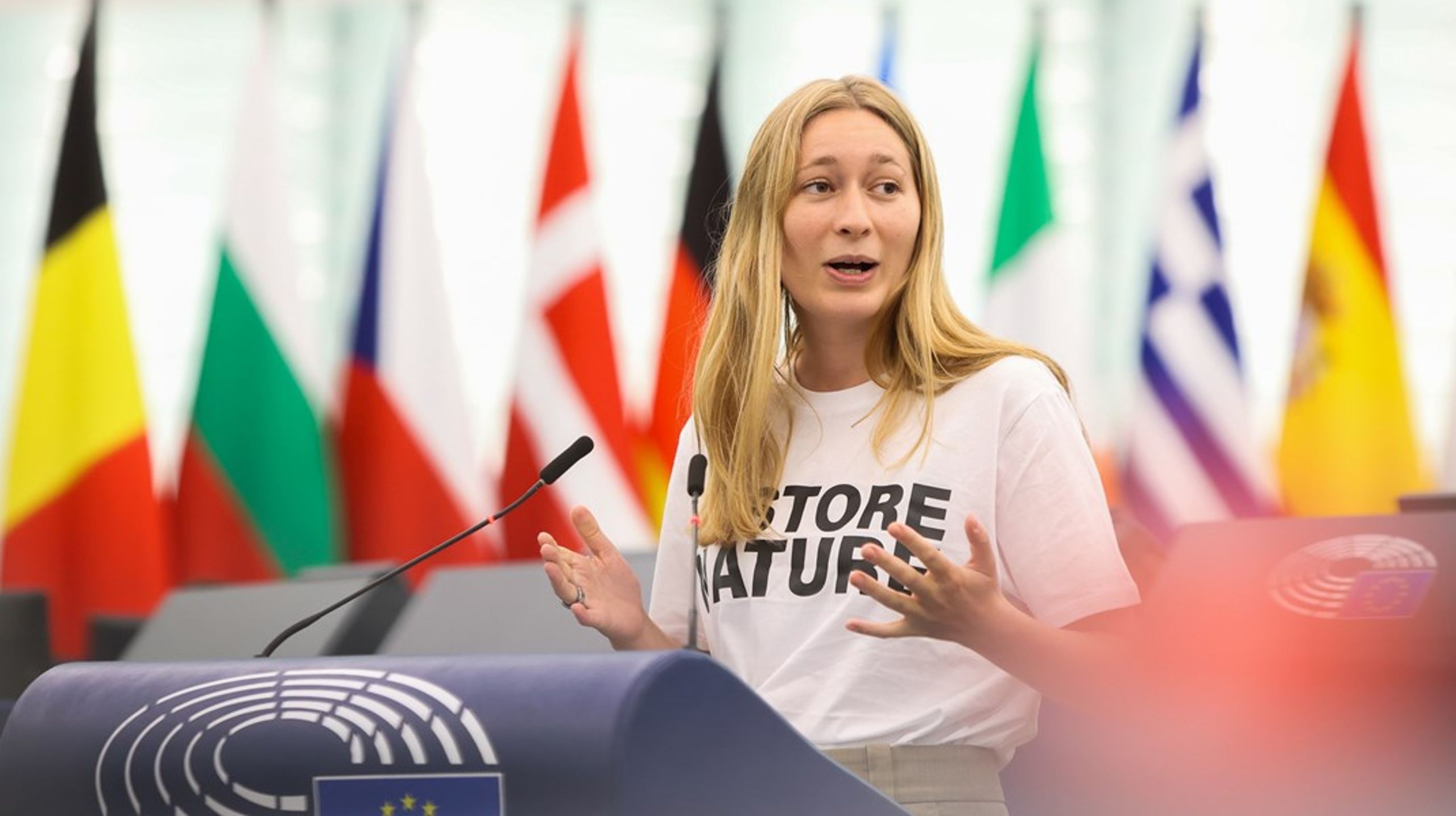 SF's Kira Marie Peter-Hansen mener, at det er det helt forkerte tidspunkt at sende EU-landene tilbage i en økonomisk spændetrøje, når de står over for enorme investeringer i grøn omstilling og forsvar.