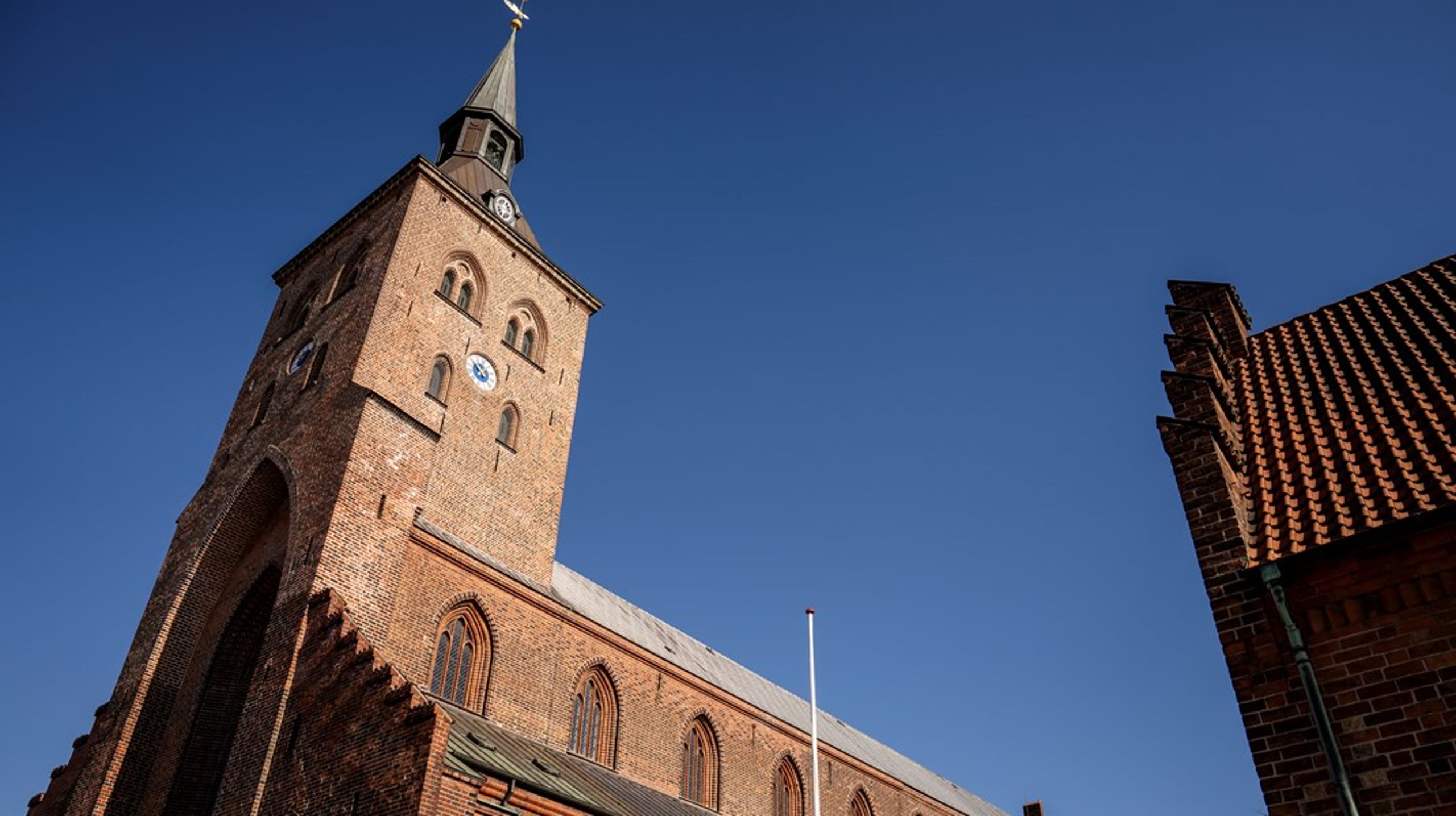 På sigt kan vi risikere at have en trossamfundslov, men ingen&nbsp;trossamfund, fordi det bliver for tungt og
besværligt at være et anerkendt trossamfund, skriver&nbsp;Hans-Ole Bækgaard.