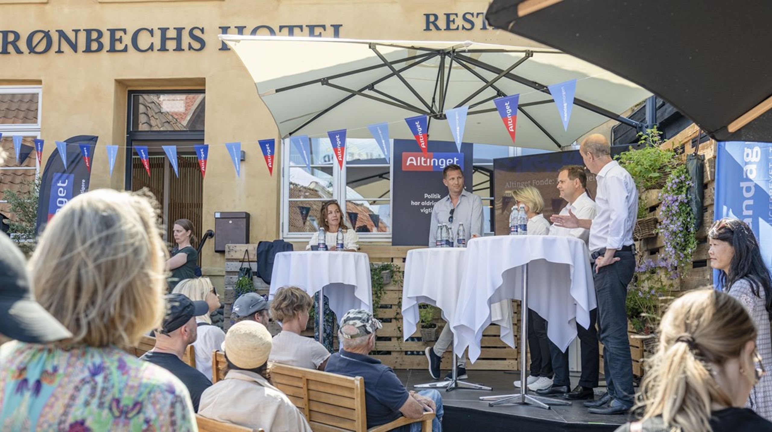 Det trak fulde huse, da Altinget sidste år satte "Fondenes hemmelige milliarder" til debat. I år byder Folkemødet på&nbsp;adskillige debatter om netop fondenes betydning i samfundet.&nbsp;