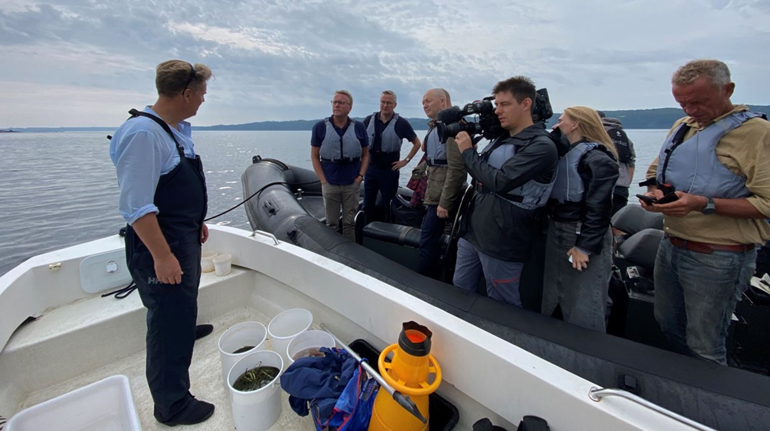 I august besøgte erhvervsministeren, miljøministeren og
ministeren for fødevarer, landbrug og fiskeri Velux Fondens projekt&nbsp;i Vejle
Fjord.
