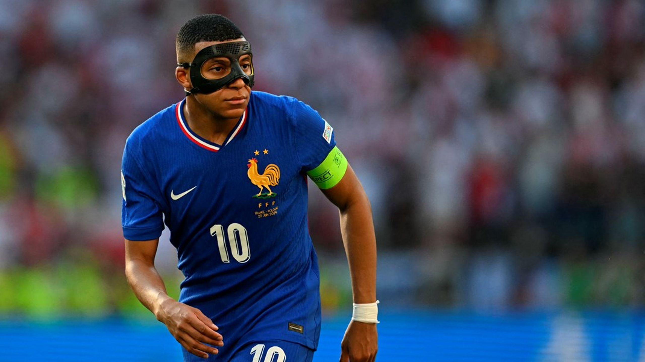 Den franske
landsholdsstjerne Kylian Mbappé&nbsp;bragte sig i vælten med sine udtalelser om
det forestående franske parlamentsvalg under EM.&nbsp;