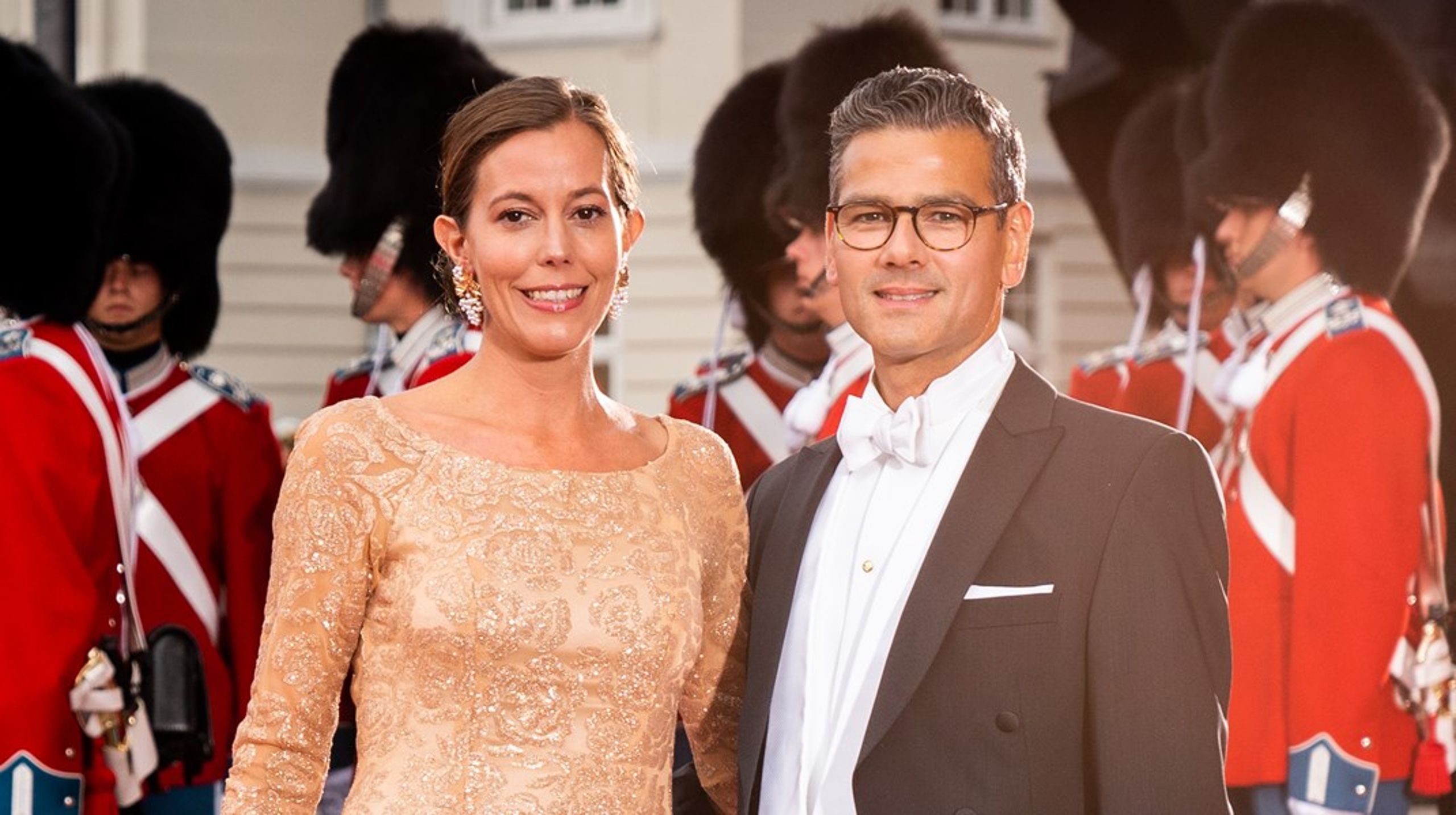 Christopher Mercado er gift med Konservatives politiske ordfører, Mai Mercado (K). Her ses de til Dronning Margrethes 50-års regeringsjubilæum.