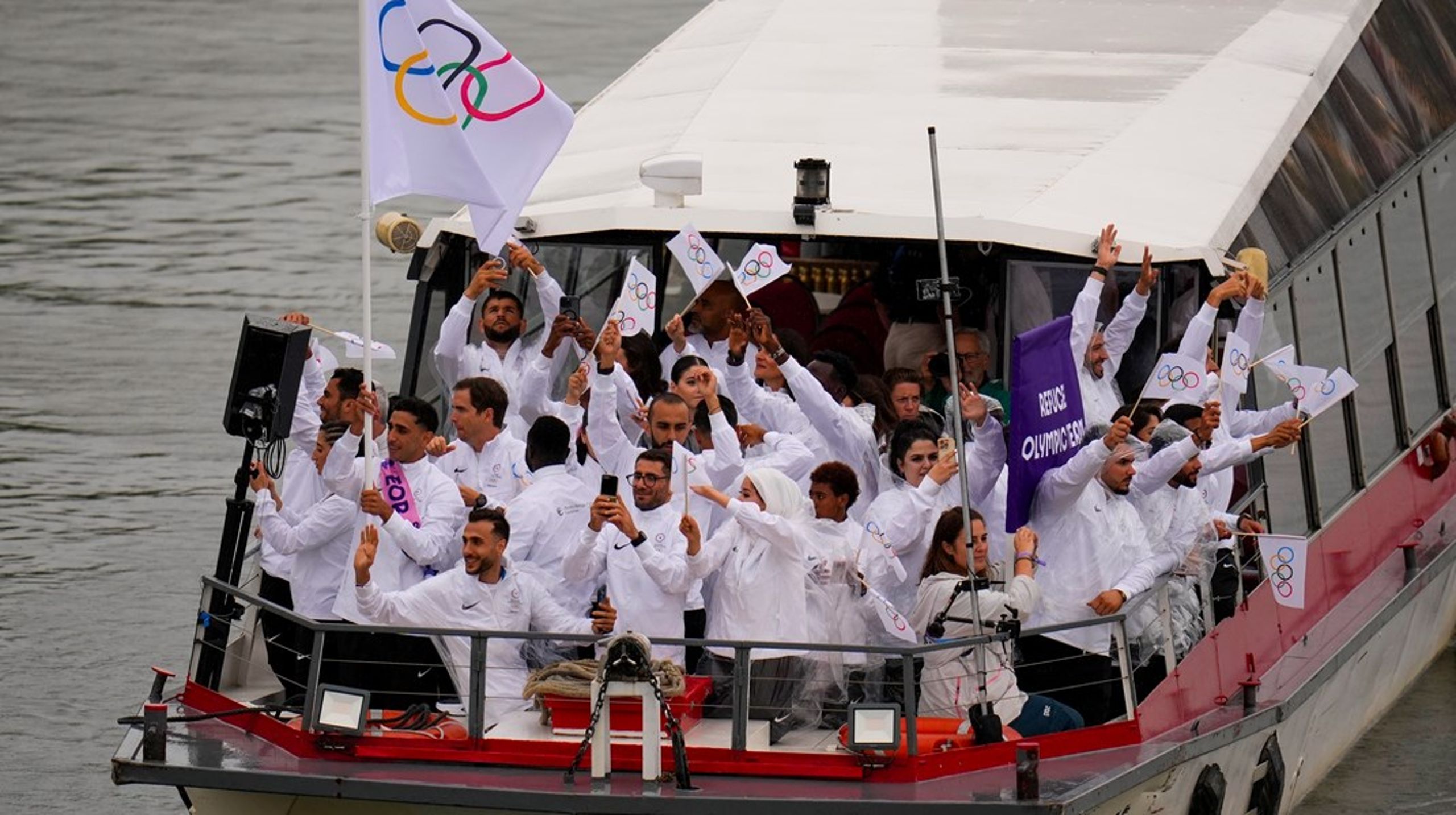 Flygtningeholdet, der blev skabt i 2016, til OL's åbningsceremoni i Paris.