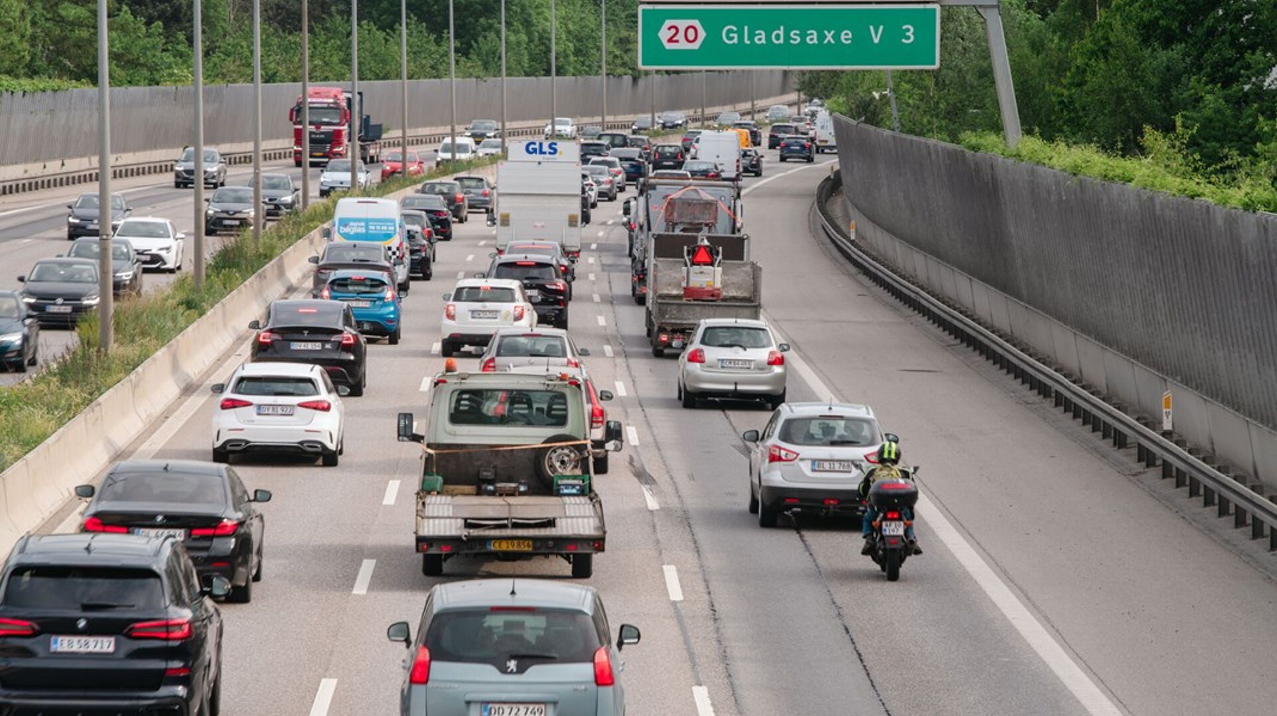 Samkørsel kan være et supplement til den eksisterende kollektive transport, men det er ikke løsningen på Danmarks store mobilitetsudfordringer, skriver Michael Møller Nielsen.