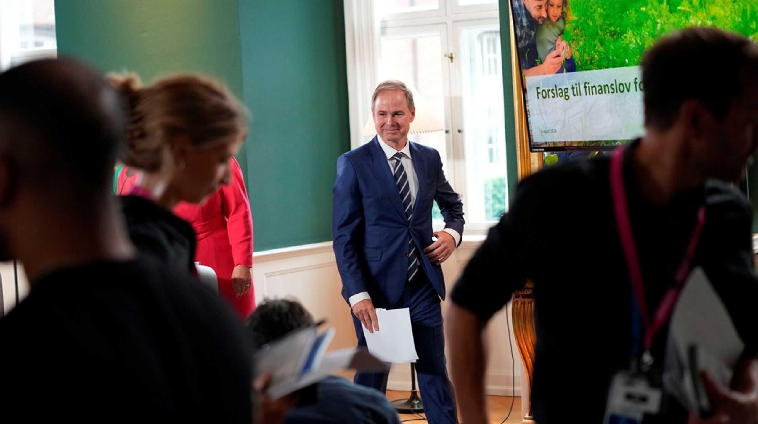 Der var melding om at skære ned med&nbsp;godt 1.000 statsansatte, da finansminister Nicolai Wammen (S) fredag præsenterede finansloven for næste år.