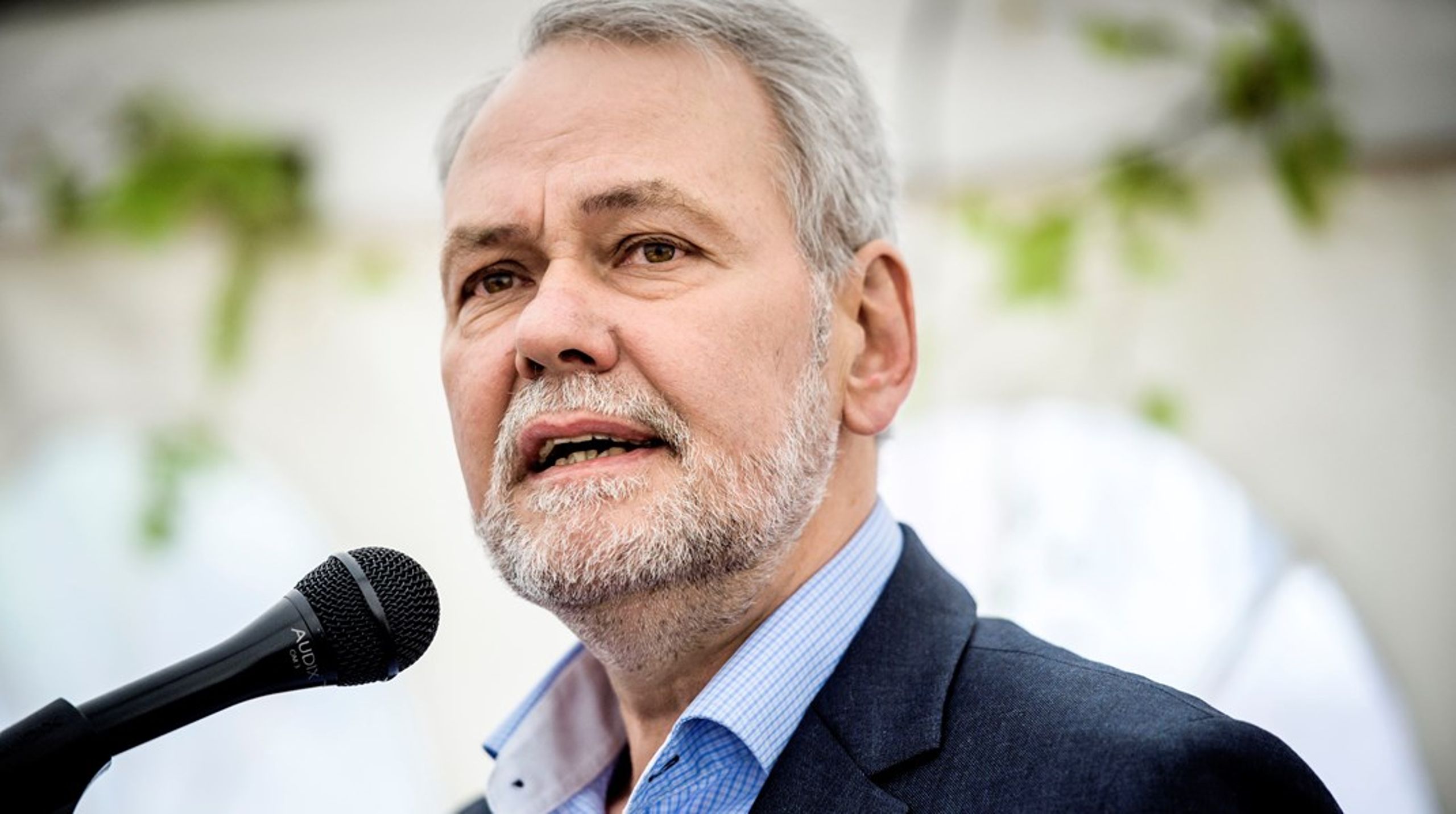 Arbejdsudbud er blevet Folketingets mirakelkur,&nbsp;der kurerer alle samfundsøkonomiske dårligdomme, men dets påståede magiske løsninger holder ikke vand, skriver Dennis Kristensen.