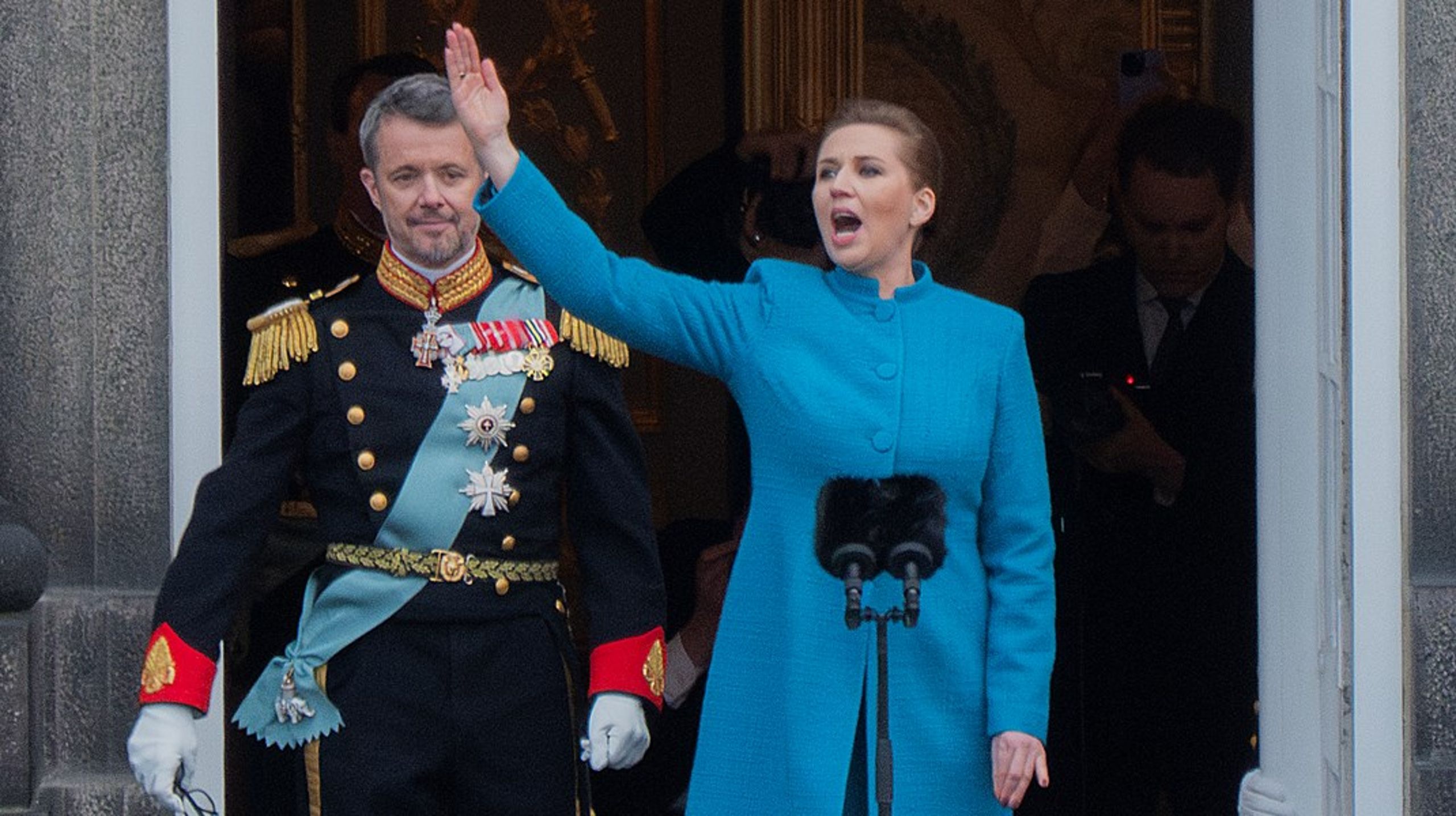 Jeg er overbevist om, at Kongeparret kommer til at føre Kongehuset trygt og godt videre, skriver statsminister Mette Frederiksen i et opslag på Instagram.