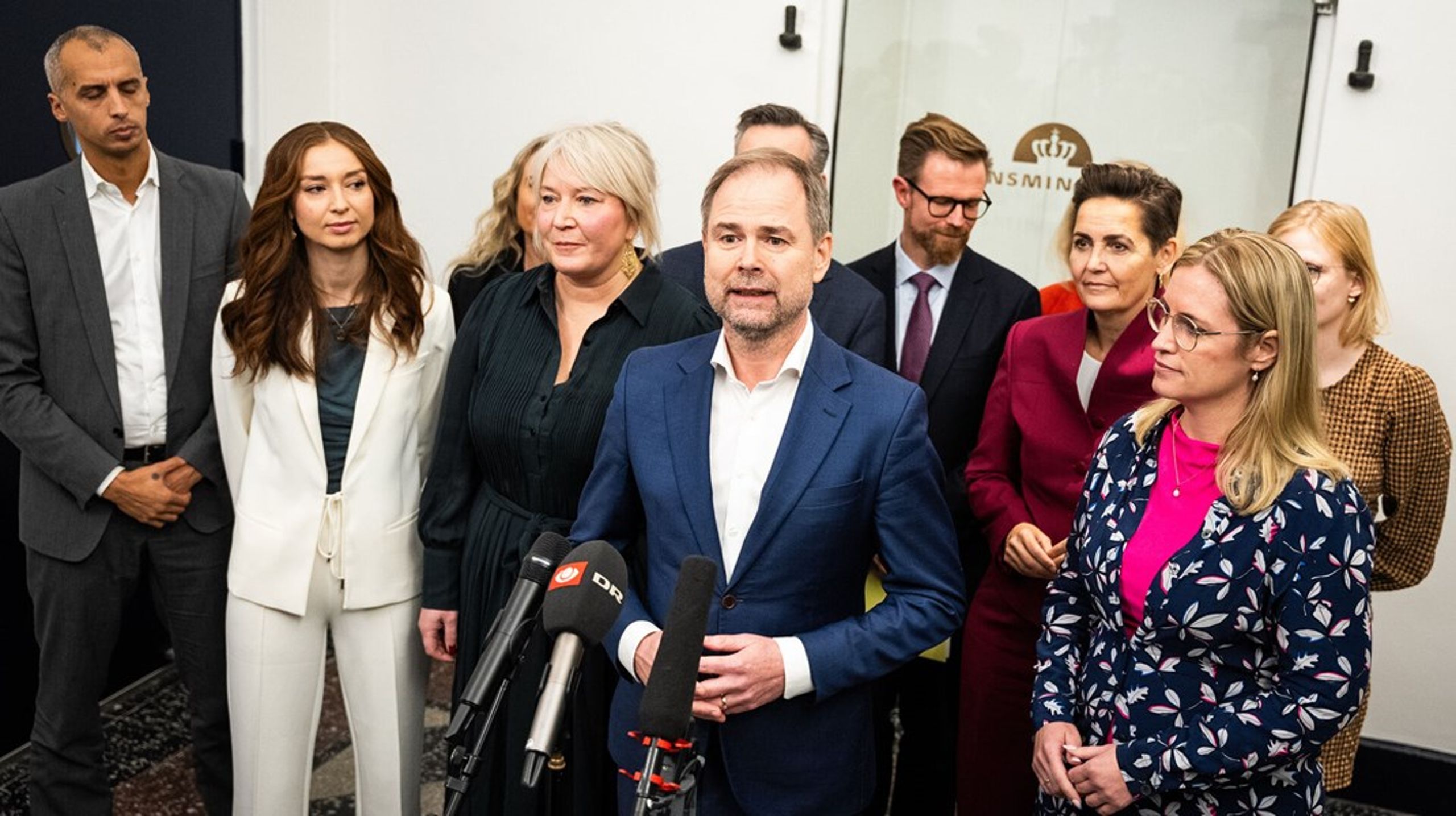 Der var ingen redningskrans i sidste øjeblik til Center for Boligsocial Udvikling, da regeringen sammen med SF og R præsenterede en finanslovsaftale for næste år. Centeret lukker til nytår, og langt de fleste af de 24 medarbejdere er allerede stoppet.&nbsp;