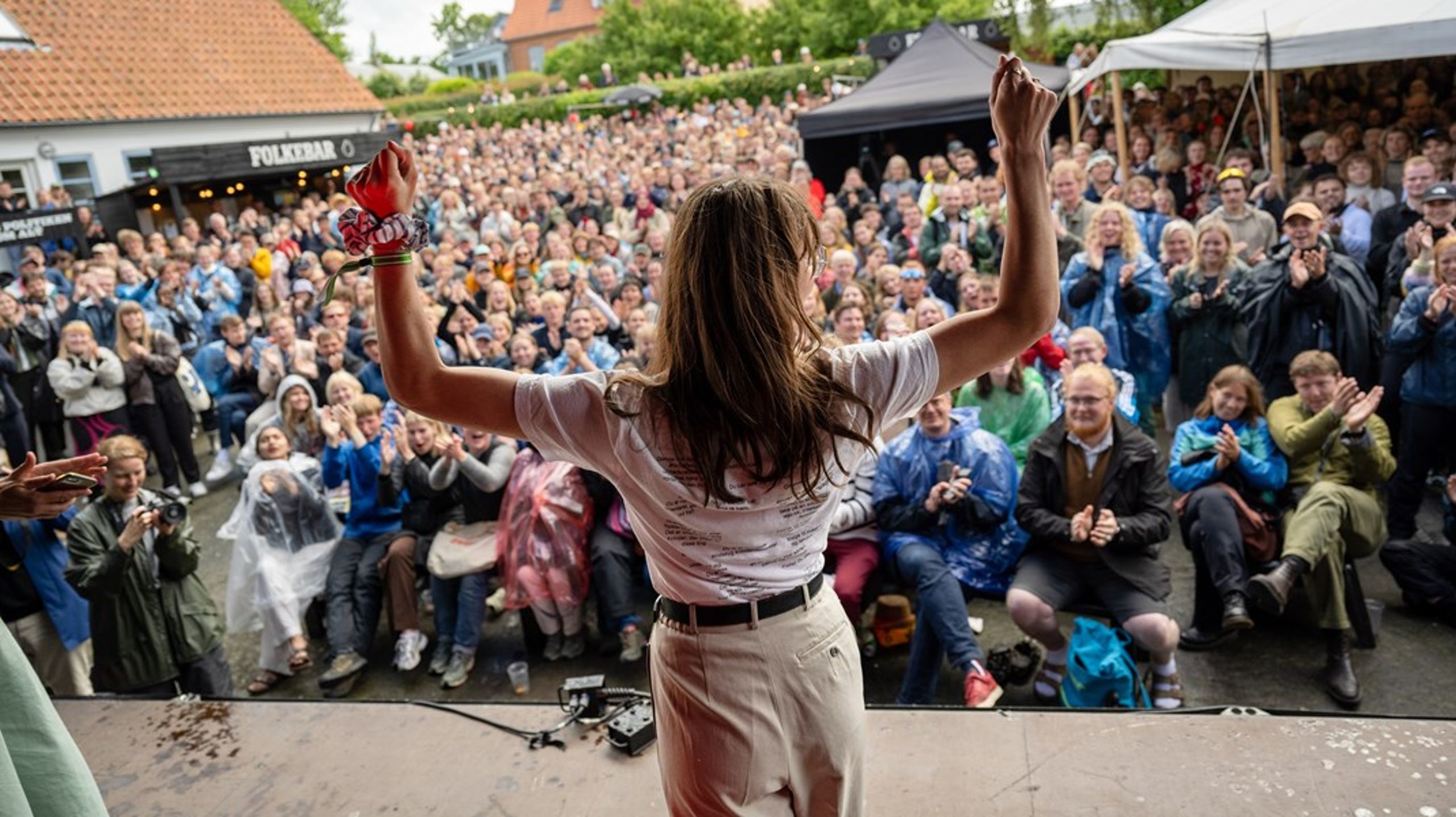 Folkemødet mistede balancen mellem velmenende inklusion og respekt for de etablerede organisationer, da ledelsen ville forebygge konflikter med aktivister, der truede med at afbryde debatterne&nbsp;under Folkemødet. Sådan skrev tidligere ngo-leder Charlotte Harder i et af årets mest læste debatindlæg på Altinget Civilsamfund. &nbsp;
