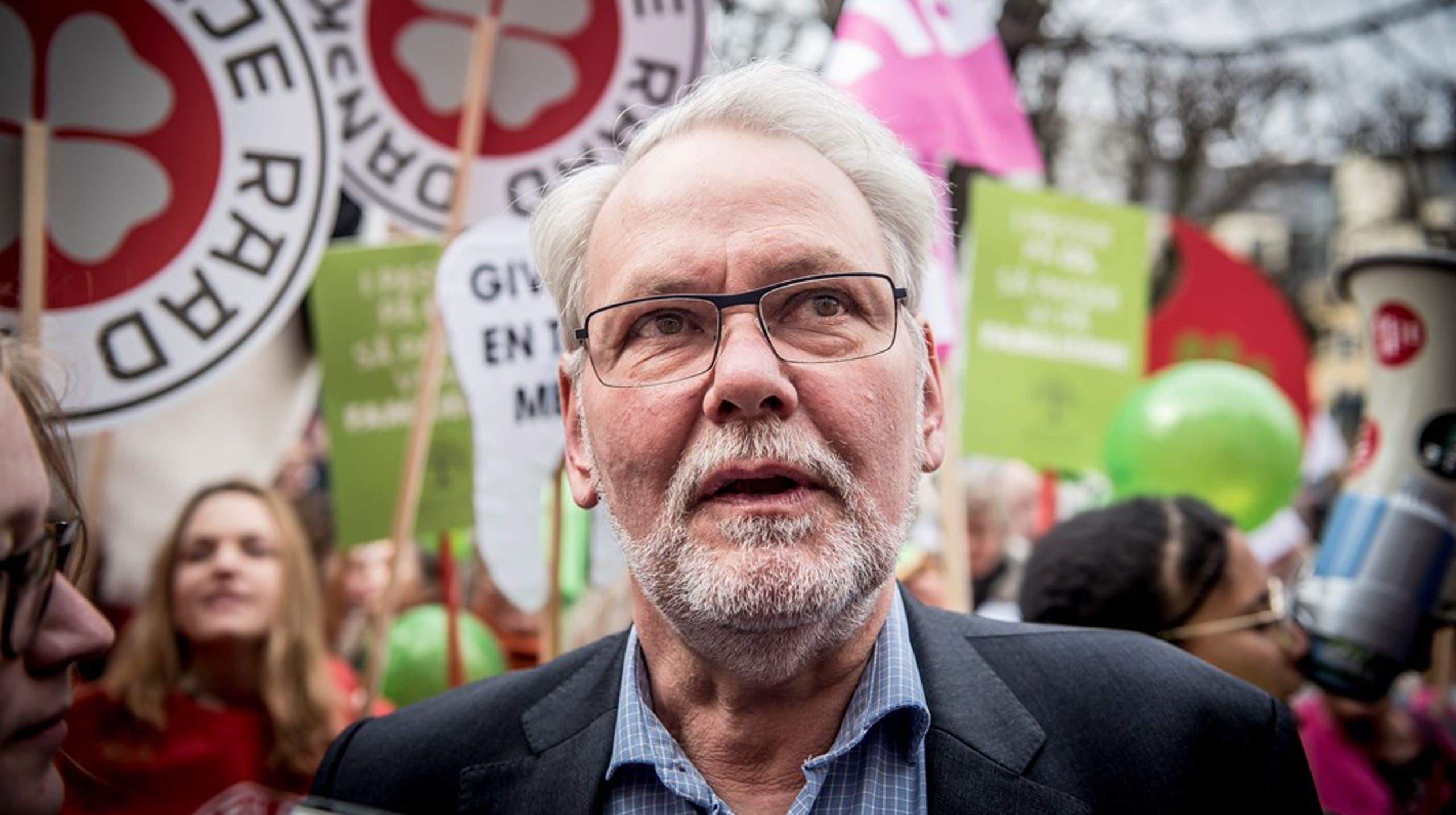 Der er ikke tvivl om, at Akademikernes vigtigste drivkraft til at indgå i fælles overenskomstforhandlinger har været muligheden for at kunne sikre, at afstanden mellem højt- og lavtlønnede ikke blev forkortet, skriver Dennis Kristensen.