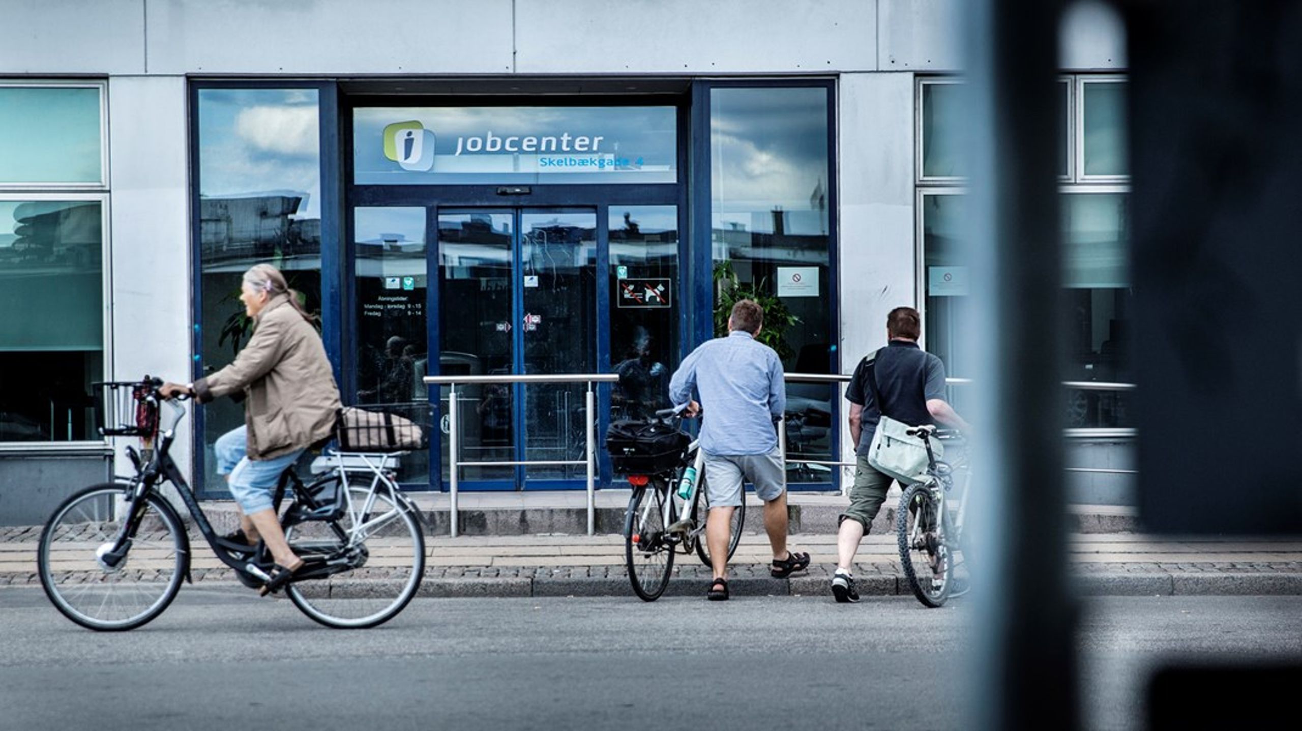 Hvis prisen for den store besparelse er, at vi ikke kan realisere reformens mål om de nødvendige individuelle forløb, ender det med en kritik af kommunerne. Derfor skal det siges højt nu, skriver Jakob Bigum Lundberg.