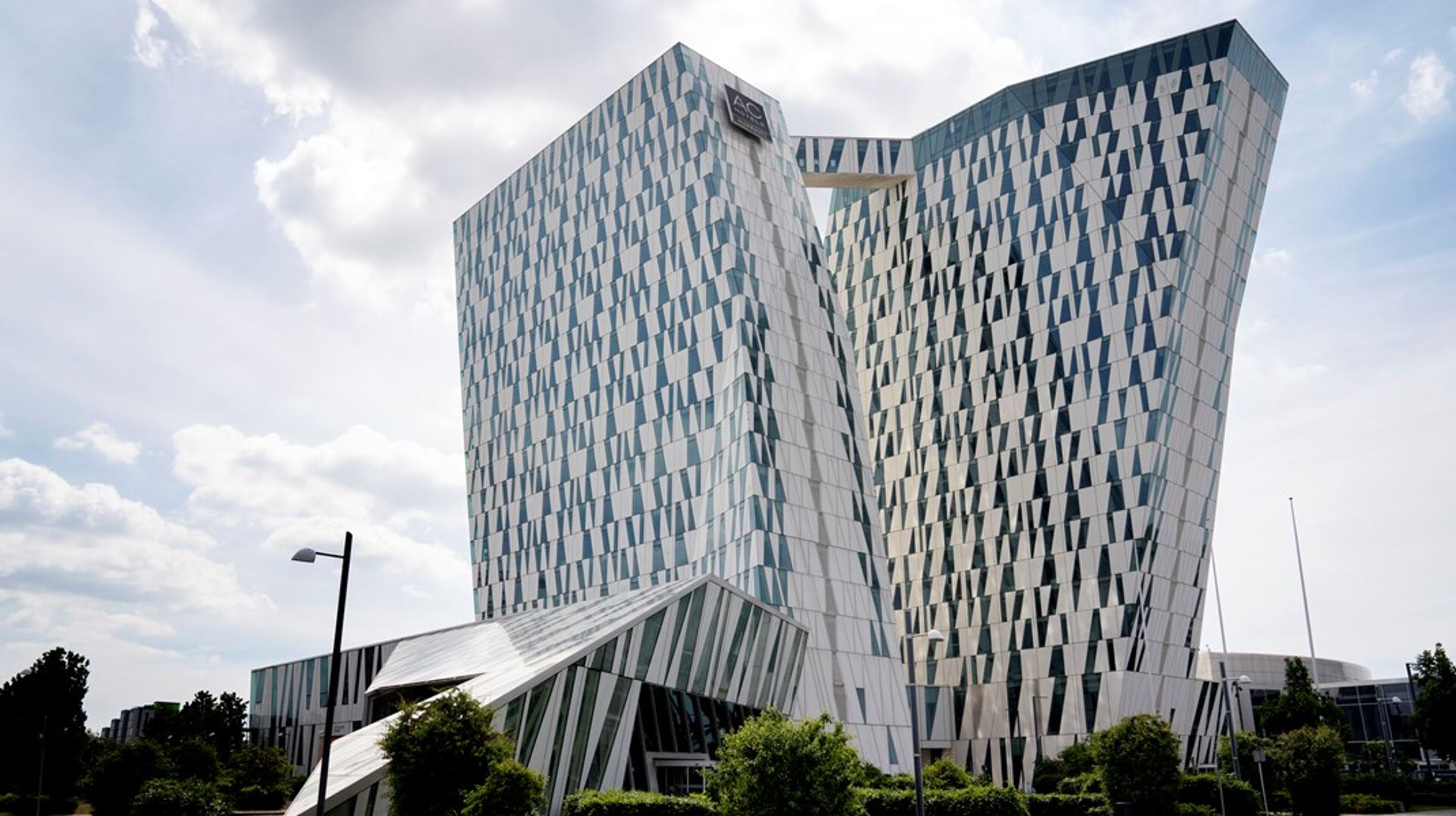 Bella Sky er en af de flere ikoniske bygninger i København, som 3XN står bag.&nbsp;