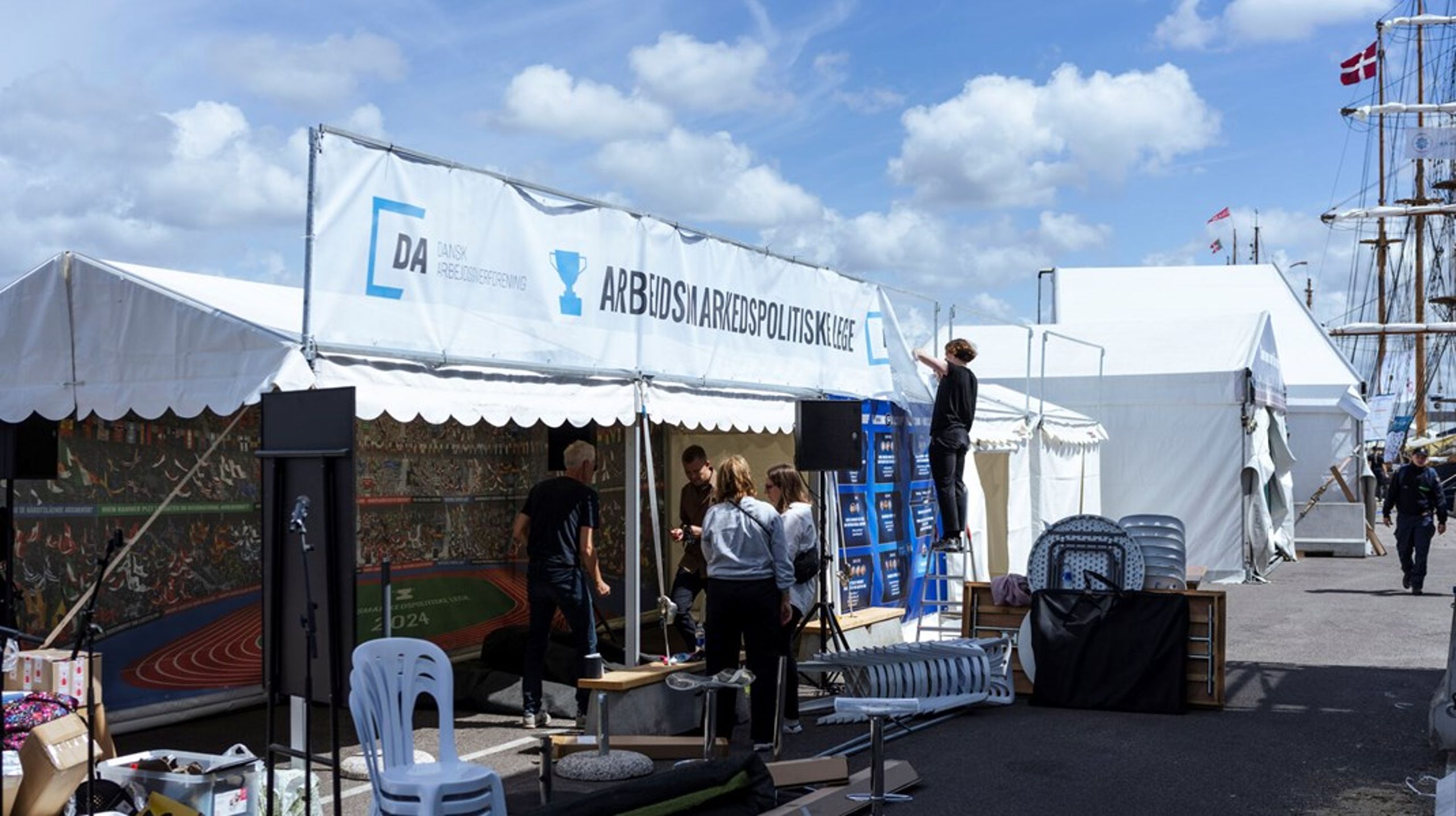 Dansk Arbejdsgiverforening skal finde en ny til at lede deres public affairs indsats.