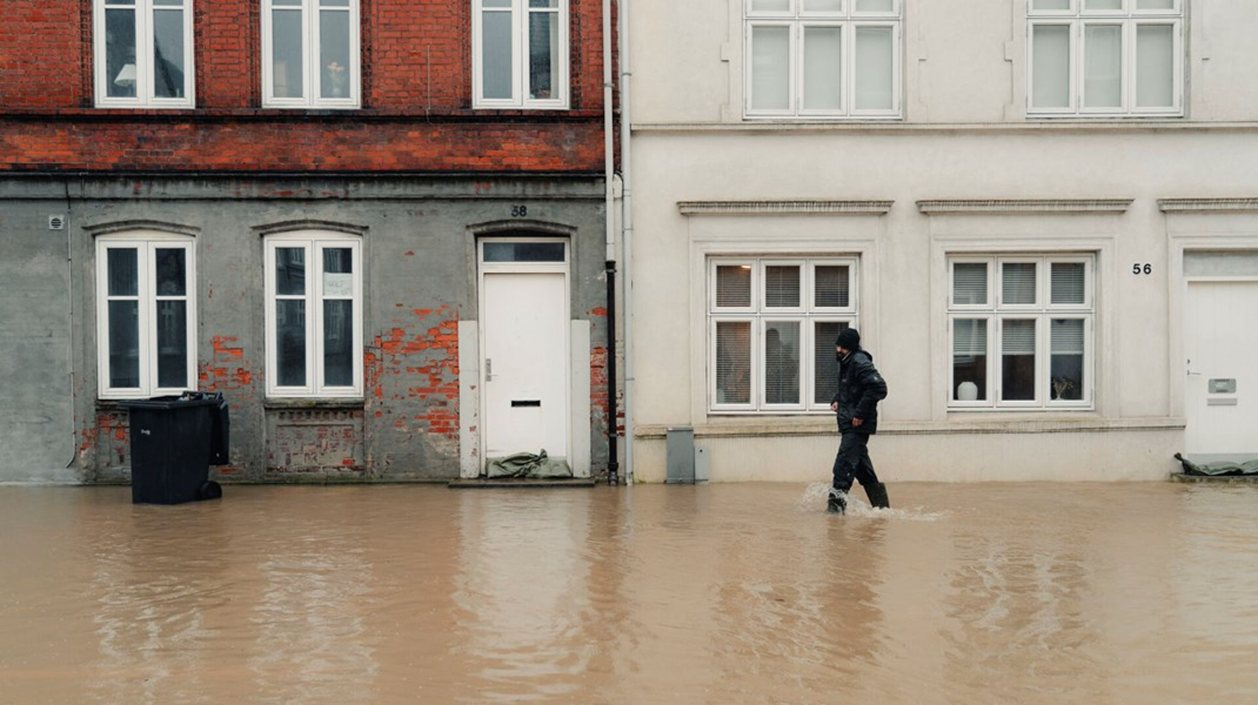 Kommunerne udmønter de nationale ambitioner for klimasikring
af Danmark og står samtidig i spidsen for at udvikle konkrete løsninger i den
lokale kontekst.