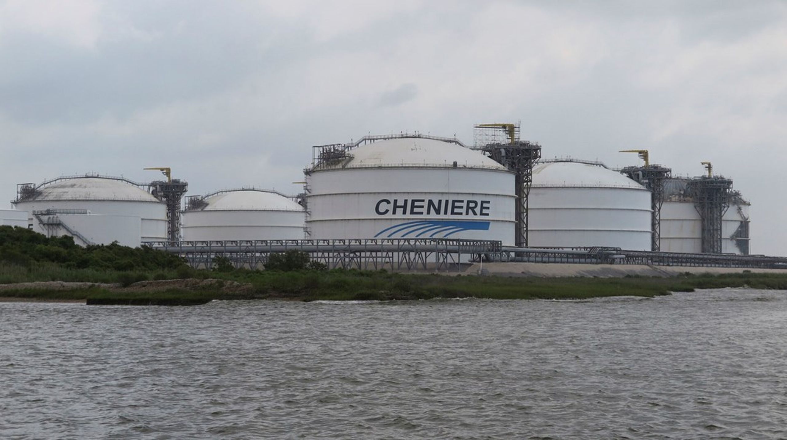 EUs energipolitik har bevæget sig fra krise til krise de seneste år. Fælles for kriserne er, at de er drevet af, at EU er afhængig af at importere store dele af den energi, der er nødvendig for husholdninger og industri, skriver Amund Vik.