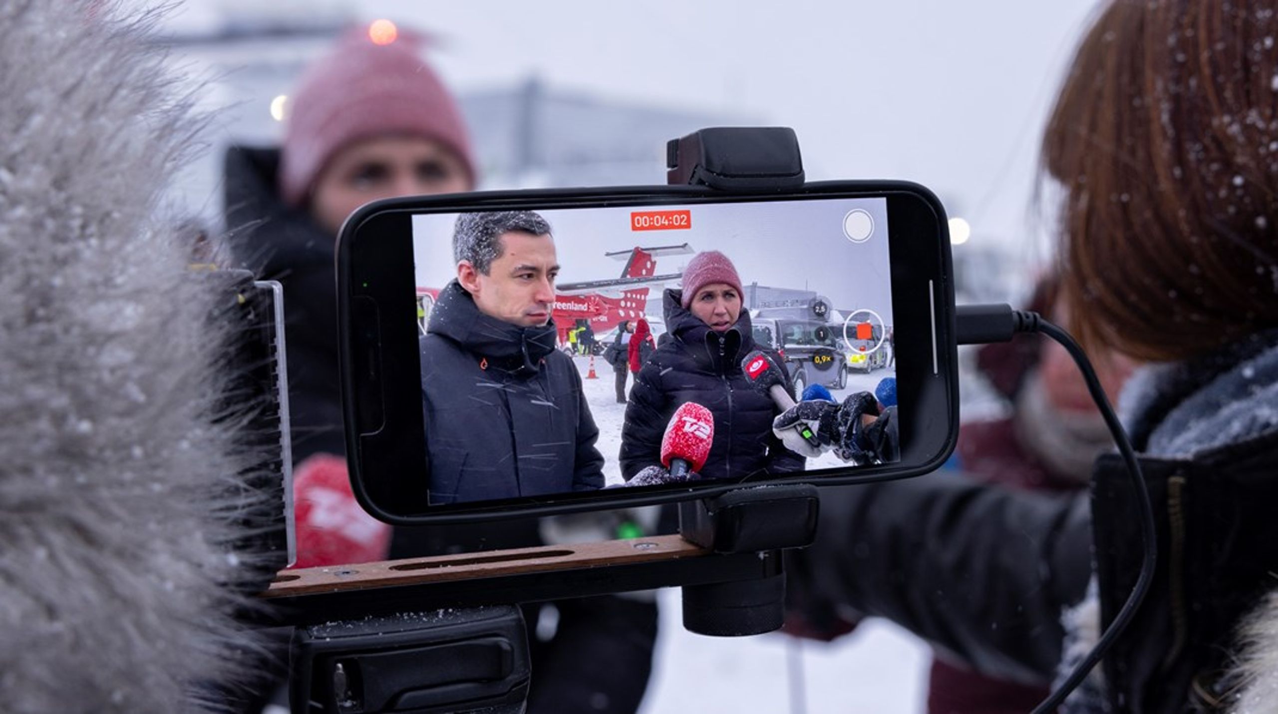 Årsagen til den forøgede Arktisdækning er nem at få øje på. Hvis ikke det var for Trumps udtalelser om Grønland, var DR's journalist i landet for længst på vej tilbage til København, skriver Kurt Strand.