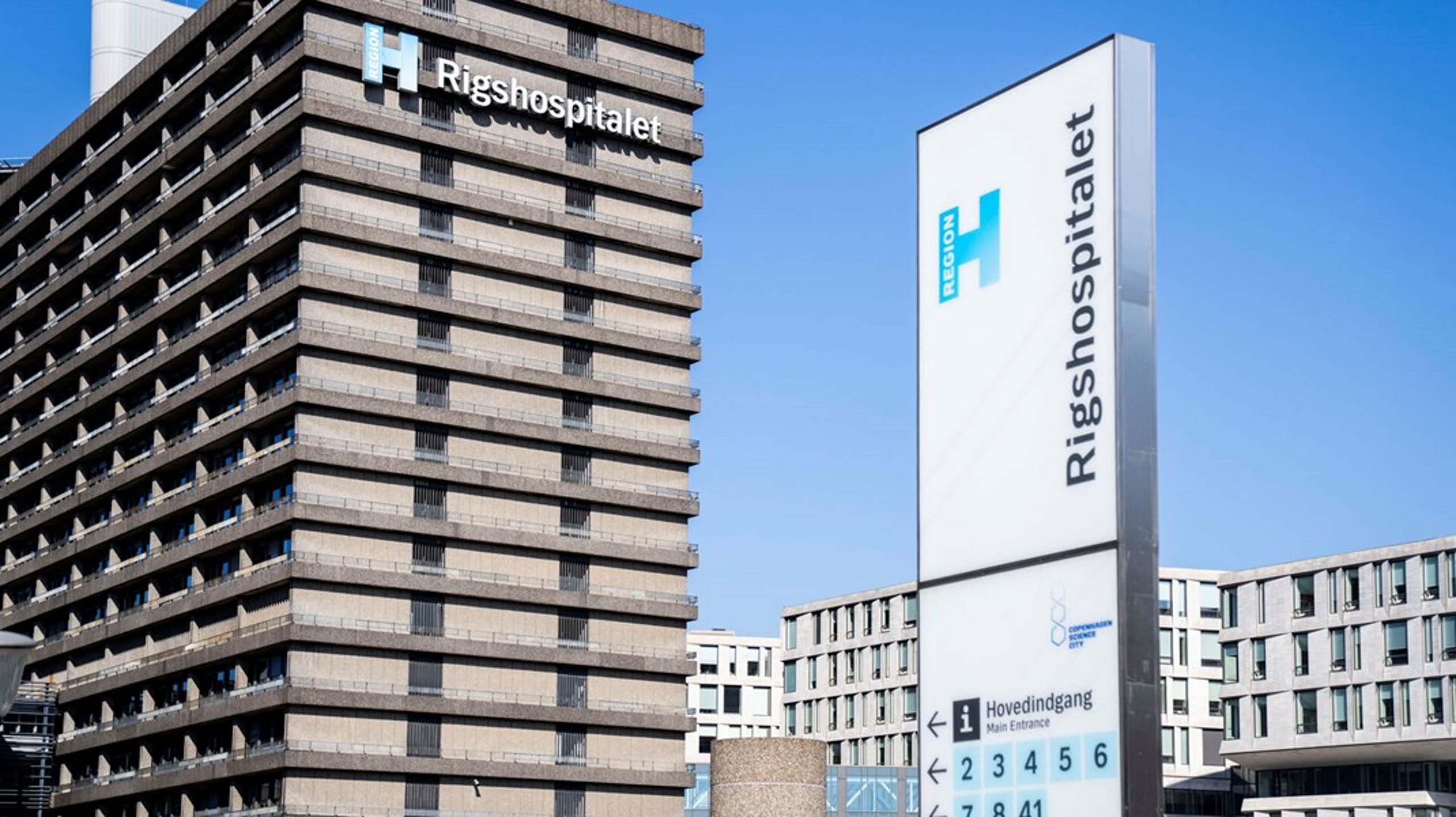 Tre afdelinger på Rigshospitalet gør brug af AI-løsningen, der skal forhindre folk i at udeblive fra deres aftaler i sundhedsvæsenet.