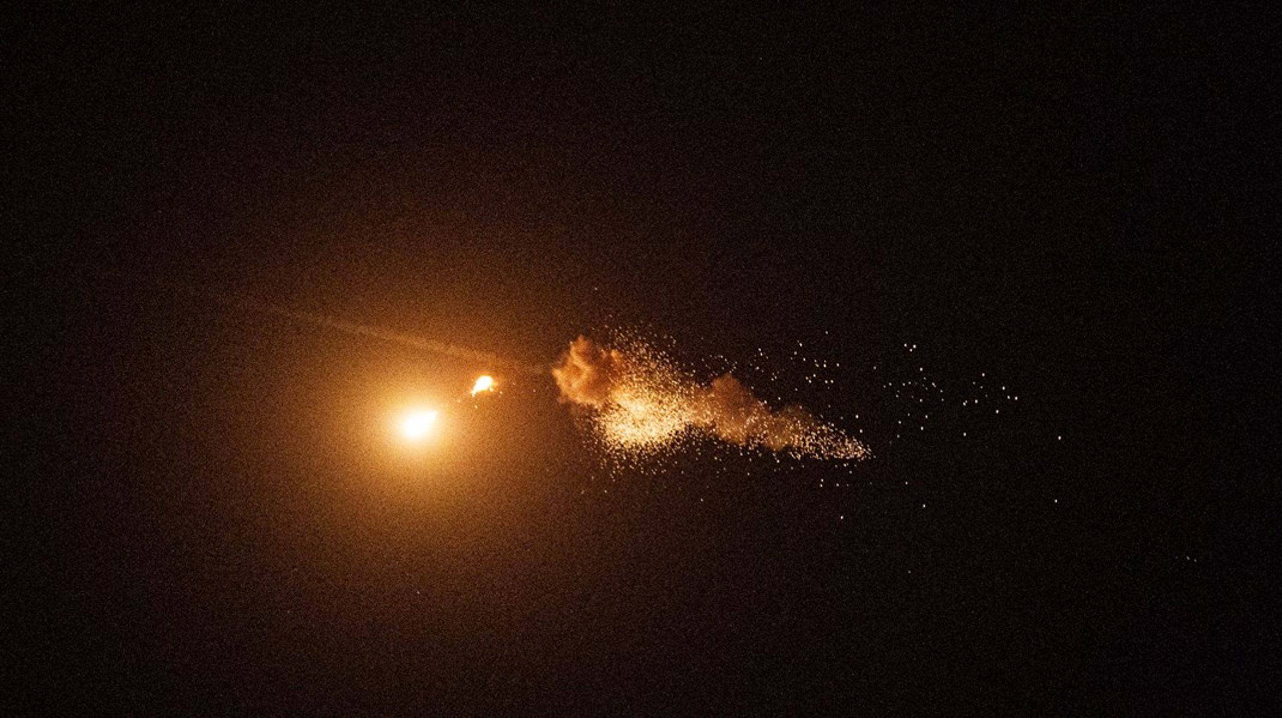 Med droner er der tale om en komplet redefinering af, hvordan krig kan føres. I Vesten er vi langt bagefter Rusland, men det vil være relativt let at komme i gang med at indhente forspringet, skriver Anders Puck Nielsen og Emilie Berthelsen.