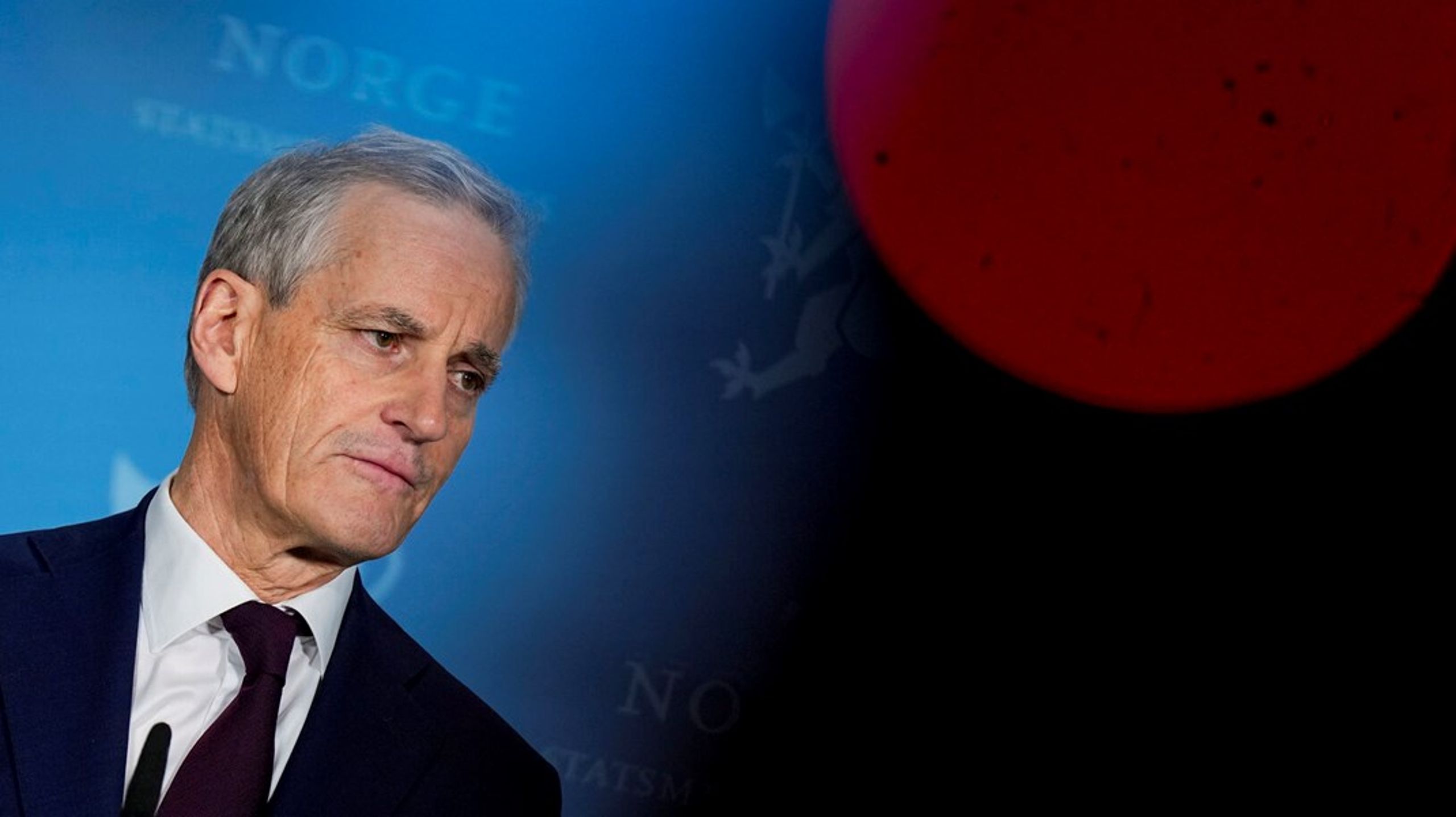 Mens tidligere statsminister Erna Solberg ventede i næsten et år, før hun fik lov til at besøge Trump i Det Hvide Hus i 2018, får Støre nu lov til at besøge Trump efter kun tre måneder.