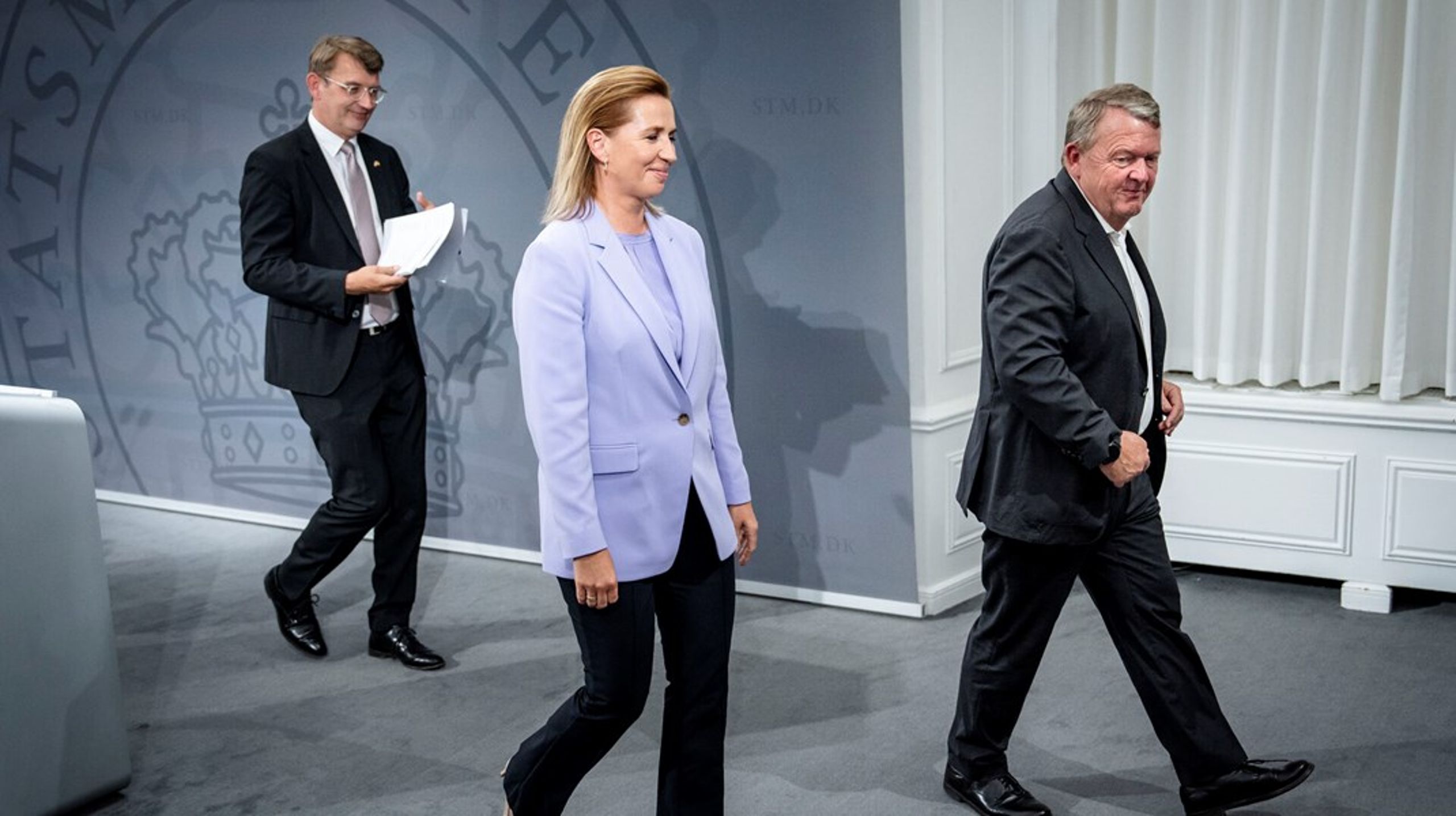 Statsminister Mette Frederiksen kan i en ny måling konstatere, at det er hende selv og hendes parti, der er drivkraften bag SVM-regeringens samlede popularitet. Lars Løkke Rasmussen kan ane en nøglerolle ved næste folketingsvalg. Hos Venstre og Troels Lund Poulsen er der ingen&nbsp;fremgang at spore.<br>