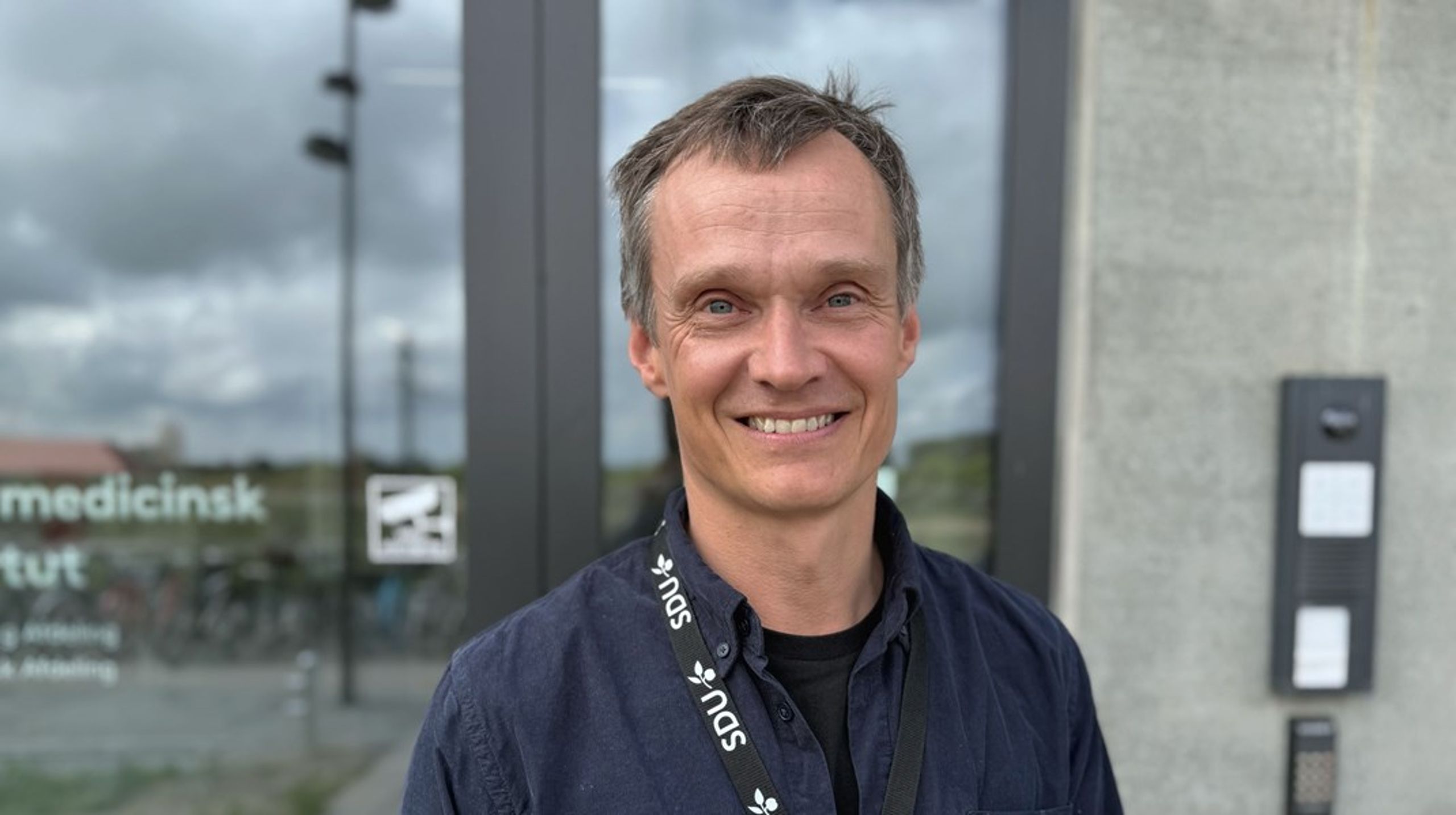 Simon Kjær Hermansen tiltrådte stillingen som institutleder 1. maj 2025.