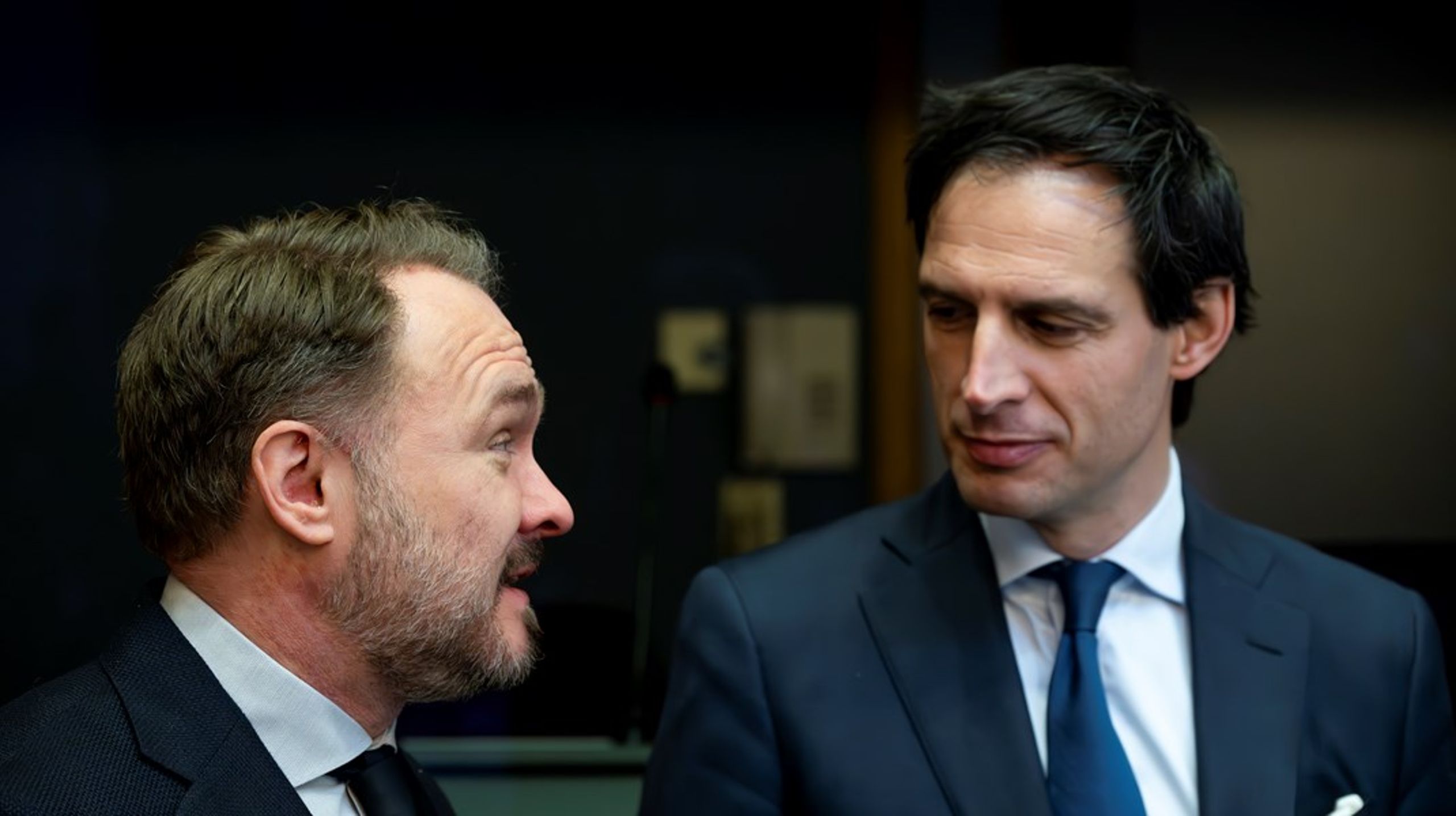 Det bliver en stor uge for Dan Jørgensen, der skal præsentere planen om at udfase den russiske energi. Klimakommissær Wopke Hoekstra (til højre) tager til København i løbet af ugen.