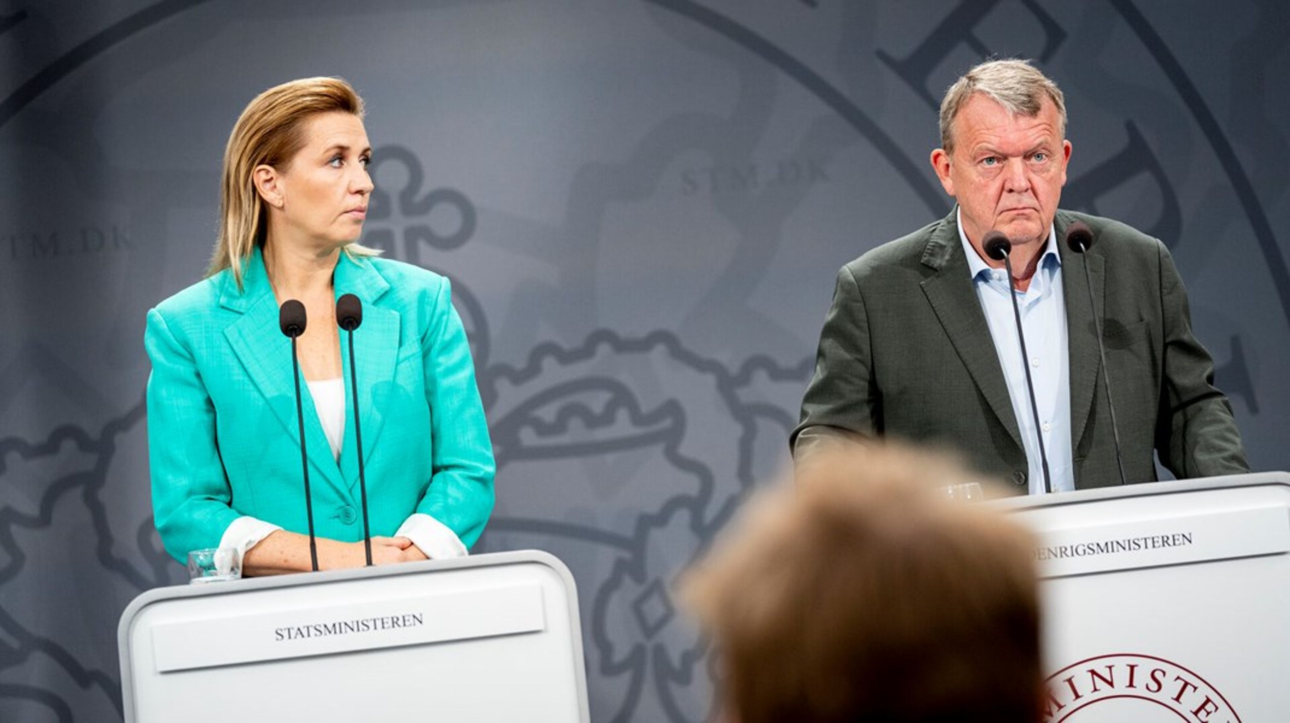 Uanset hvor det ender, har aftalen om en ny ordning ikke været let at lande i regeringen, hvor de tre partier, Socialdemokratiet, Venstre og Moderaterne, alle har forskellige interesser på spil.