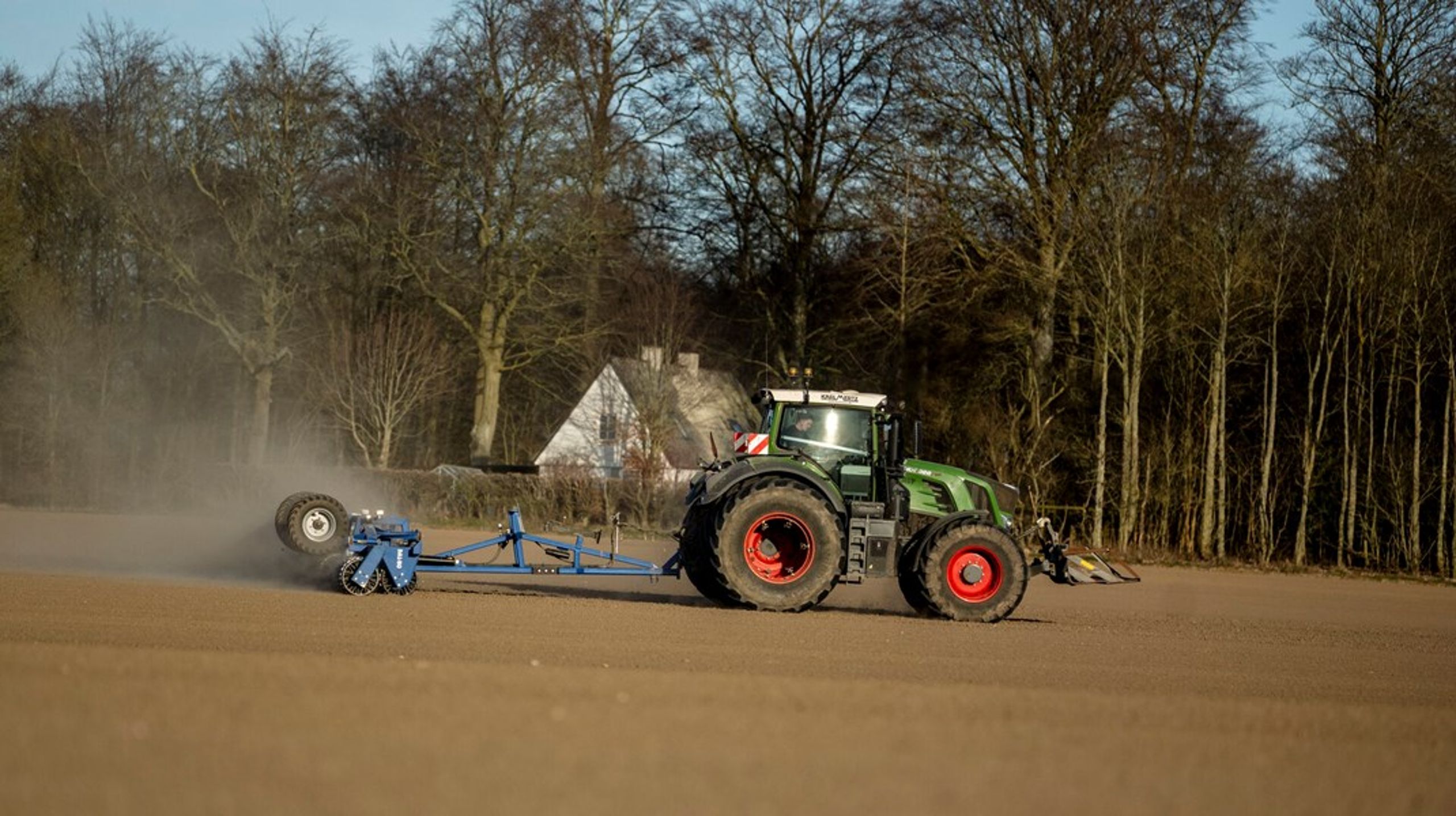 Bestyrelsen i Patriotisk Selskab ser et behov for omstrukturering som følge af det aktuelle marked.
