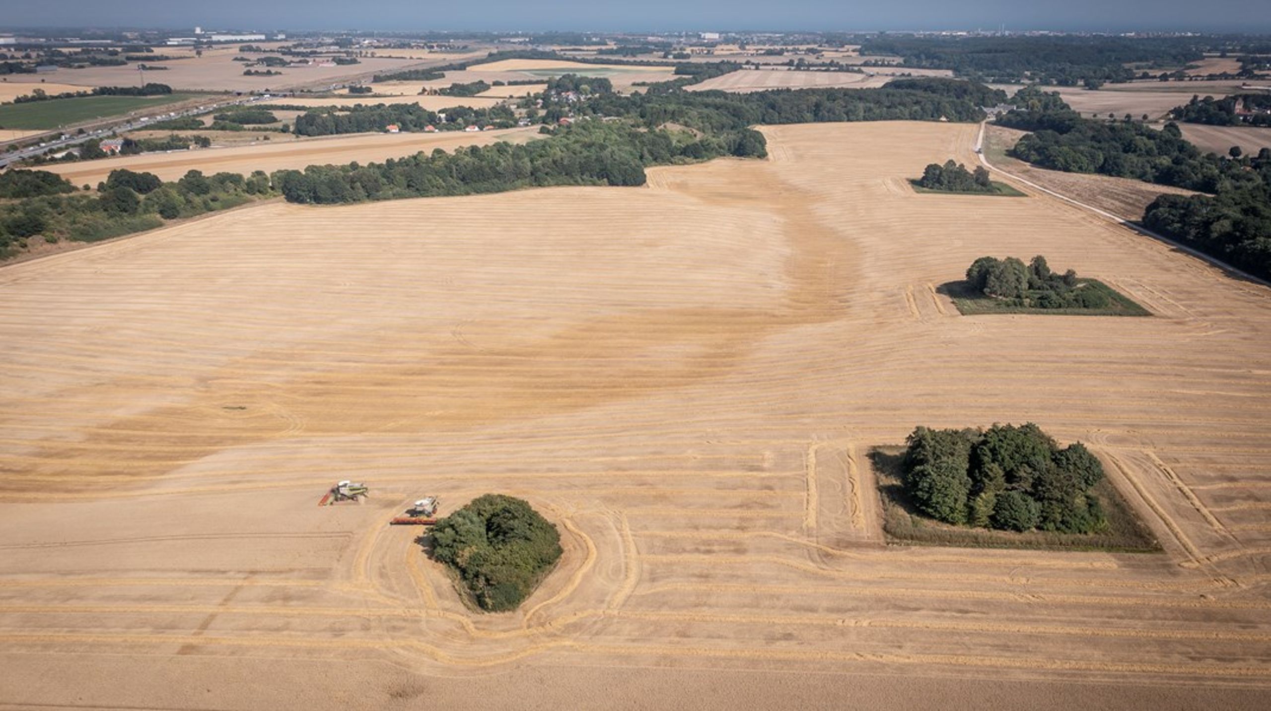 Hvis vi skal nå i mål med at omlægge omkring 400.000 hektar landbrugsjord – svarende til et område på størrelse med Fyn og Bornholm&nbsp;– kræver det tæt samarbejde og langsigtet planlægning, skriver Gert M. Henningsen.